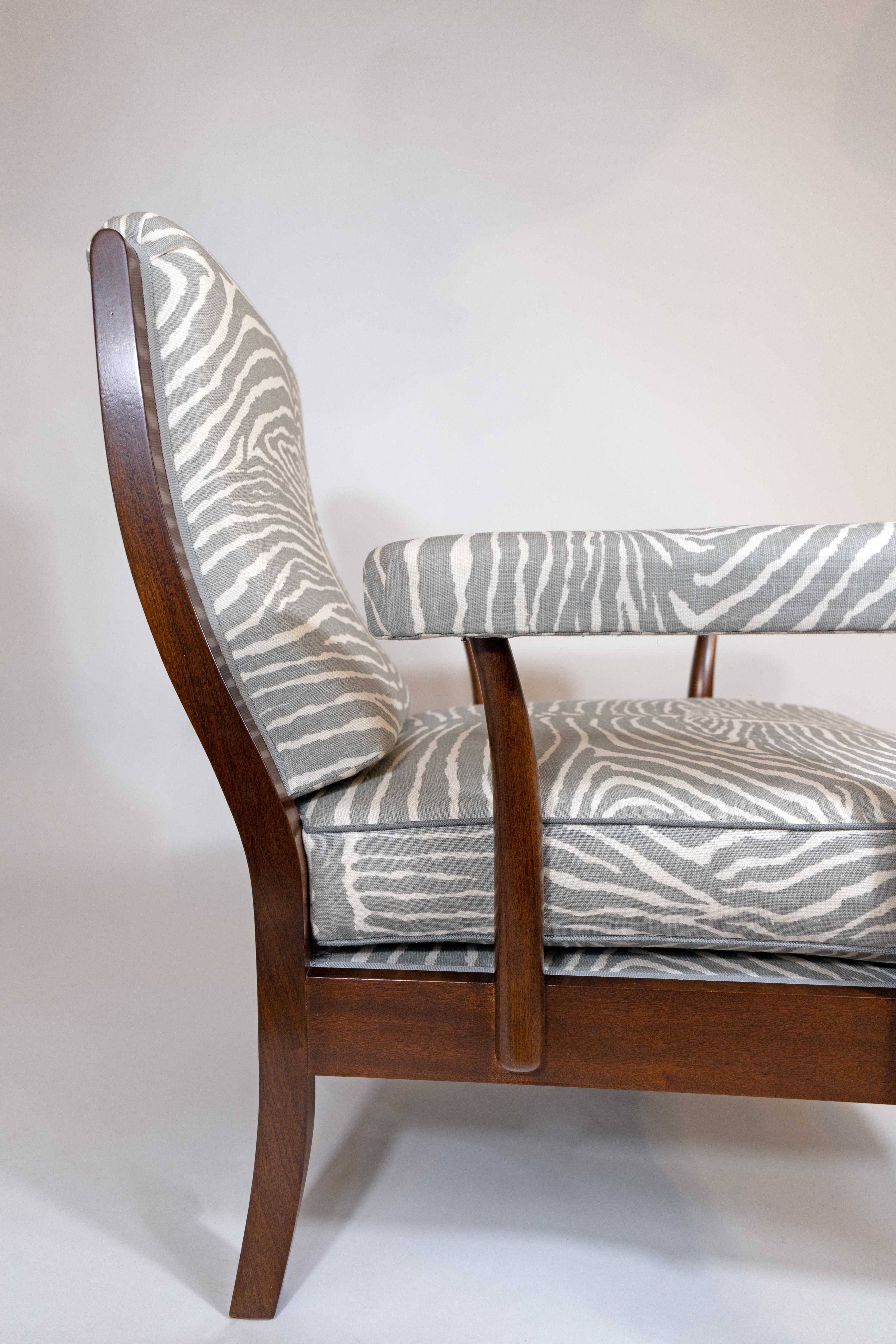 Milieu du XXe siècle Paire de chaises Josef Frank modèle 354 en vente
