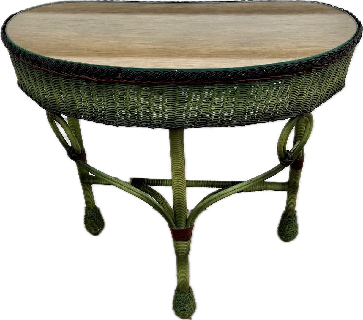 American A pair of Kidney Shaped Side Tables in French Green with Quarter Sawn Oak Tops For Sale
