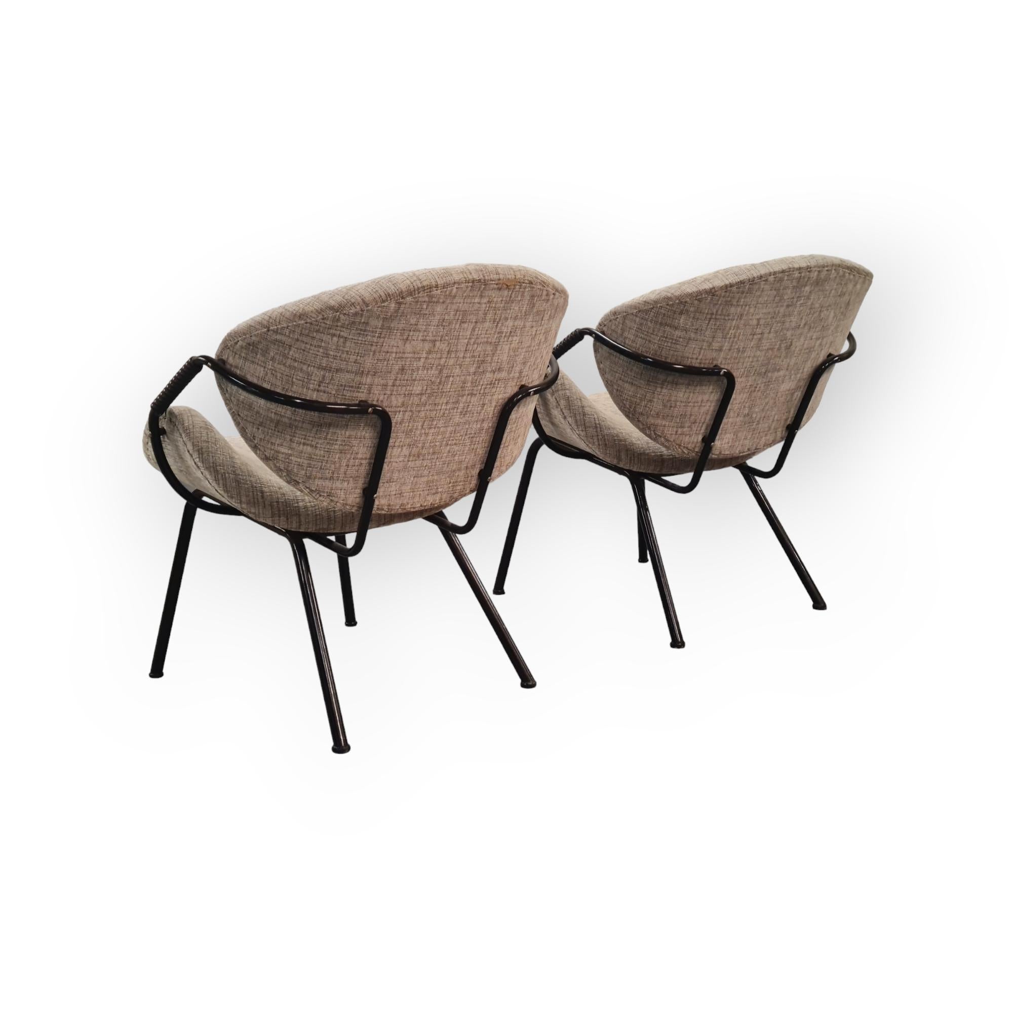 A Pair of Balck & Grey Kulho 