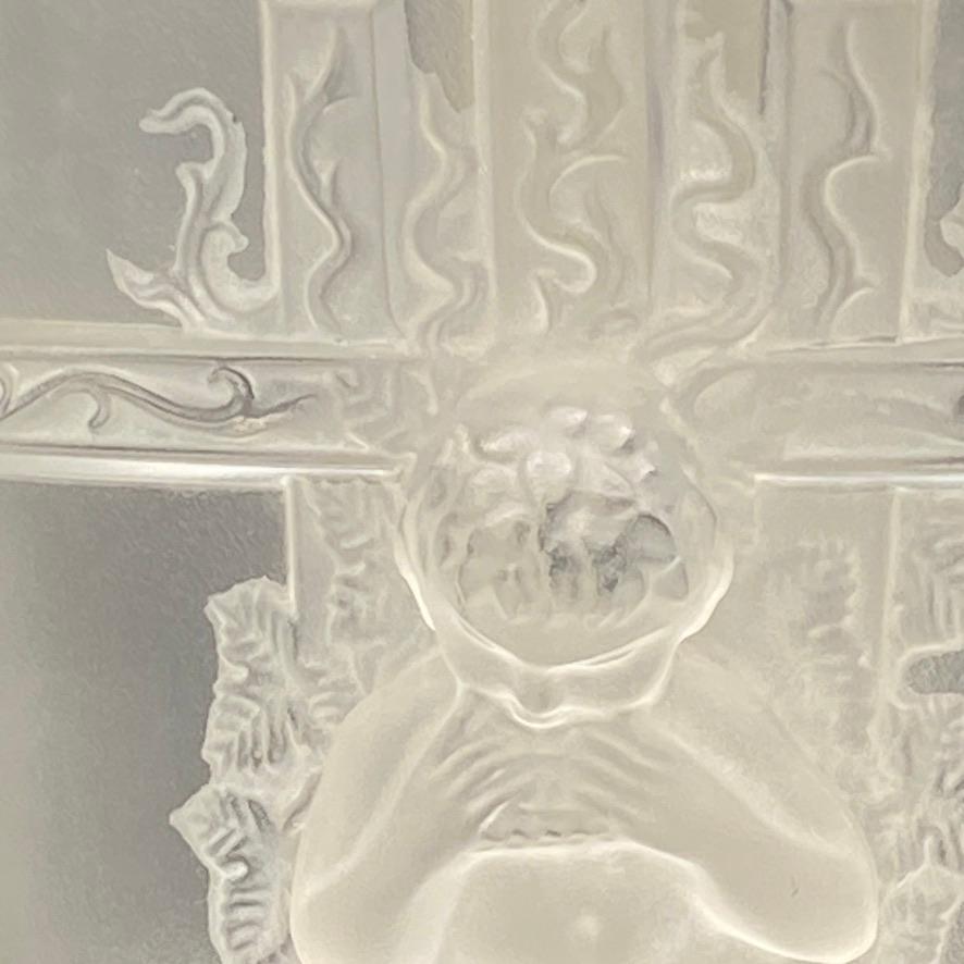 Néoclassique Paire de lampes en forme de faune Lalique en verre en vente
