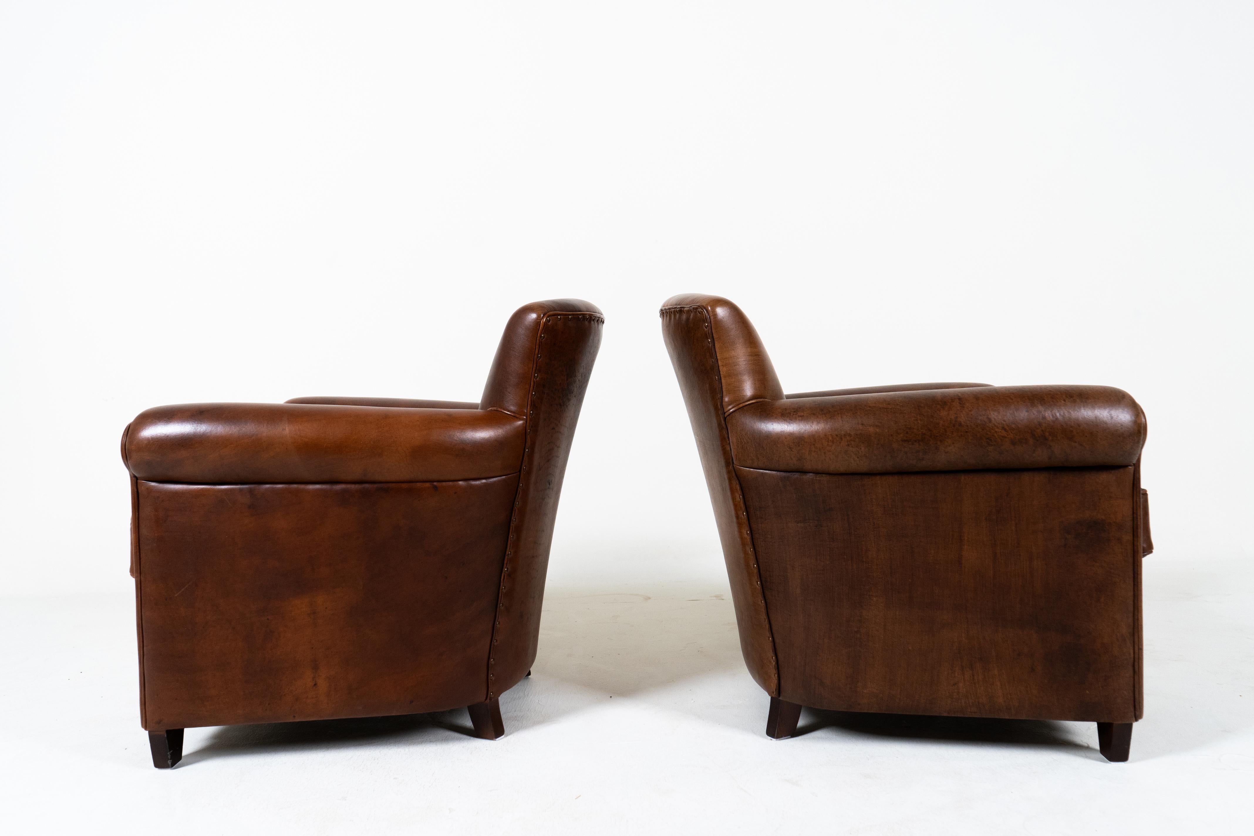 XXIe siècle et contemporain Paire de chaises en cuir d'agneau, France, nouvellement fabriquée en vente