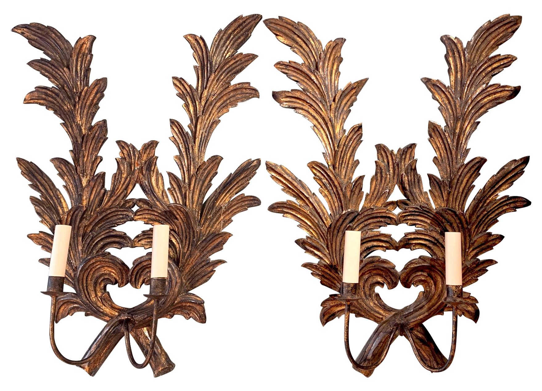 Pair of Large 1940s Italian Carved Giltwood Leaf Sconces with Two Fittings 1