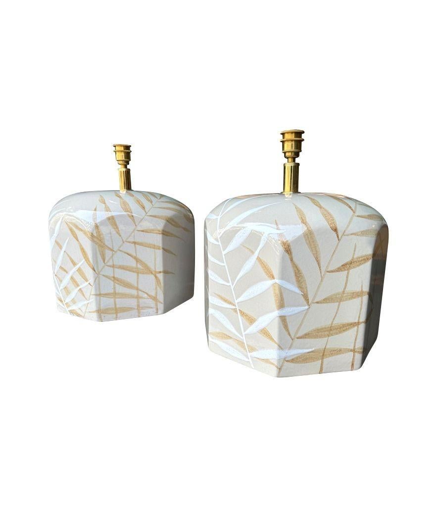 Paire de grandes lampes en céramique peintes à la main par le céramiste Ugo Zaccanini, des années 1970 en vente 10
