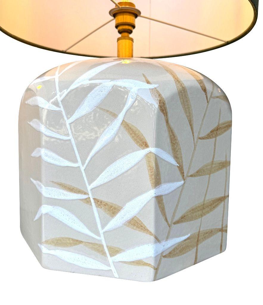 italien Paire de grandes lampes en céramique peintes à la main par le céramiste Ugo Zaccanini, des années 1970 en vente