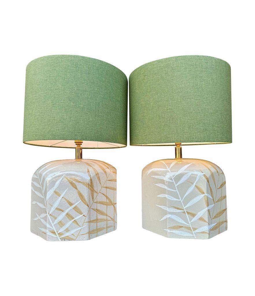 Paire de grandes lampes en céramique peintes à la main par le céramiste Ugo Zaccanini, des années 1970 en vente 2