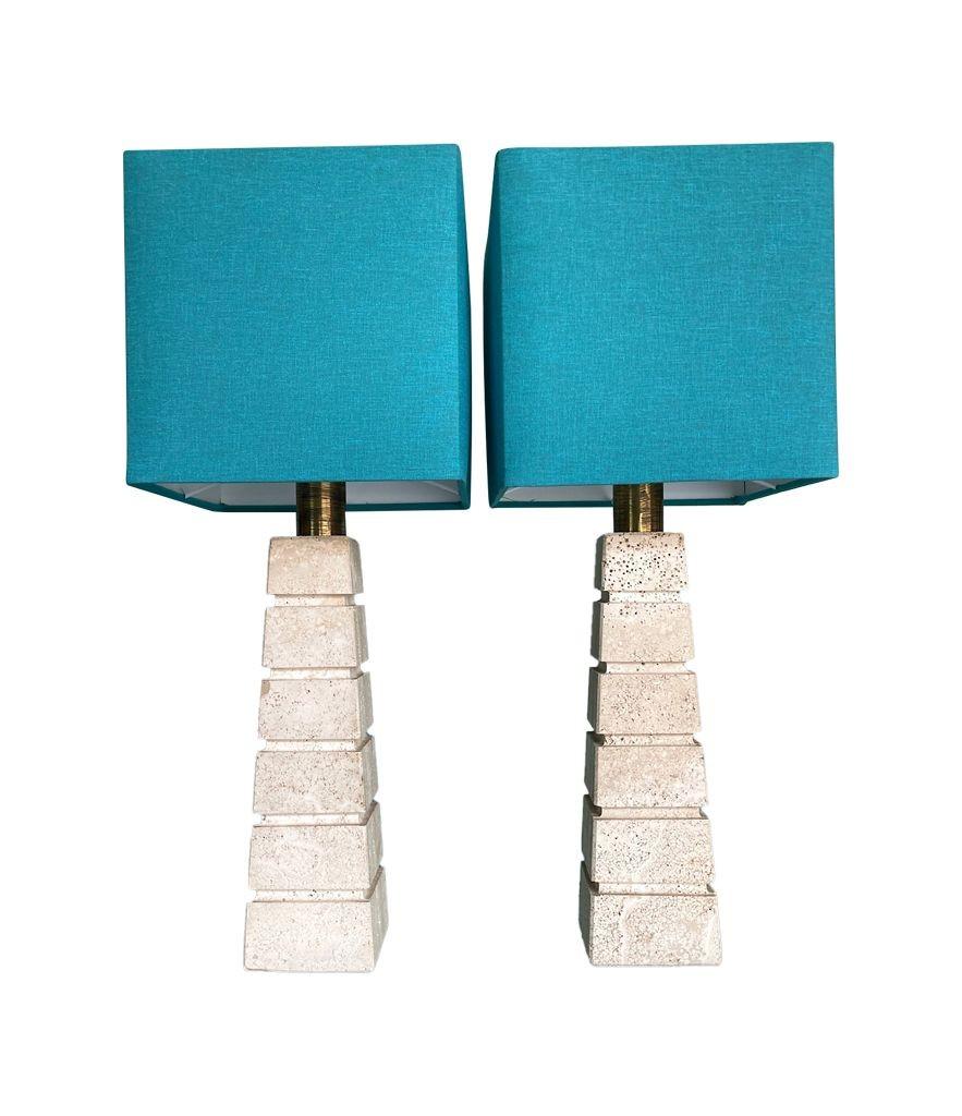 A pair of large 1970s Italian groove travertine lamps with brass fittings For Sale 5