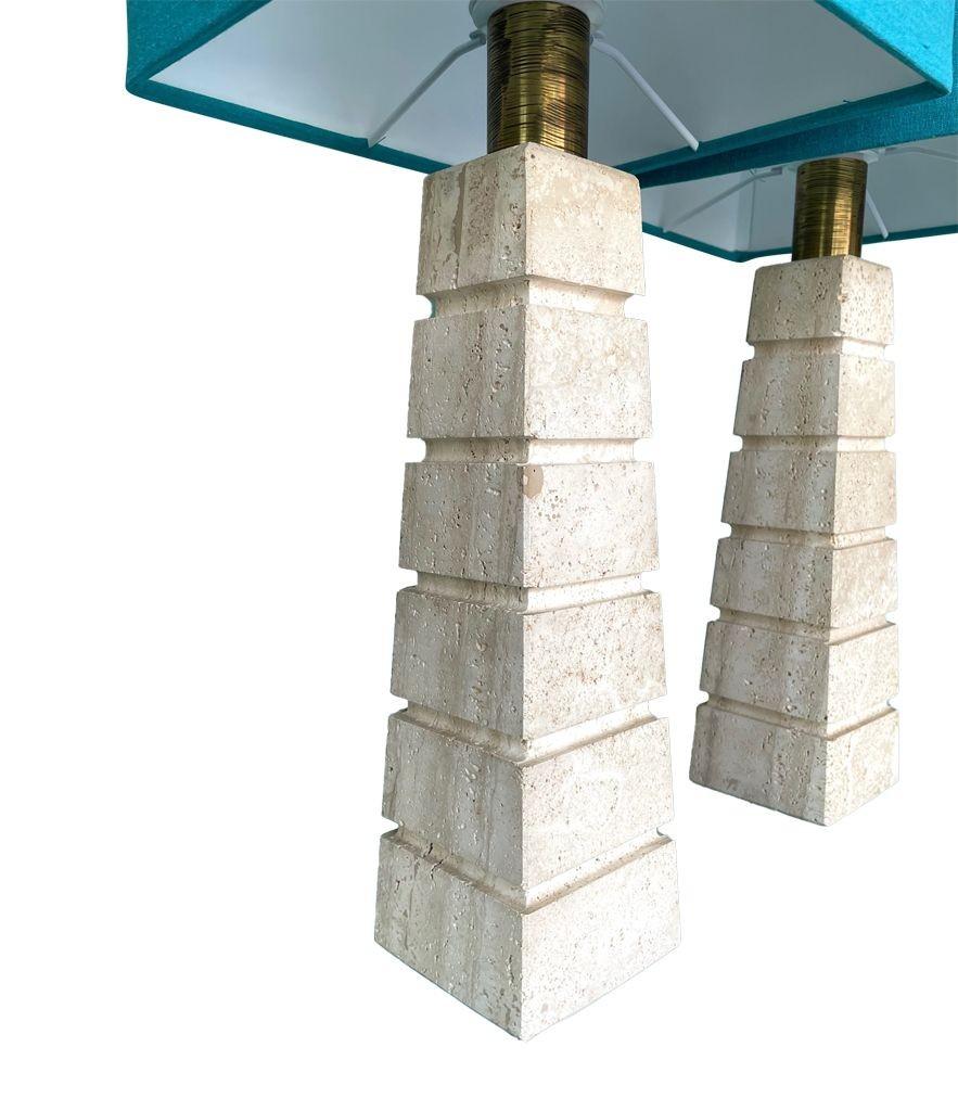 Mid-Century Modern A pair of large 1970s Italian groove travertine lamps with brass fittings For Sale