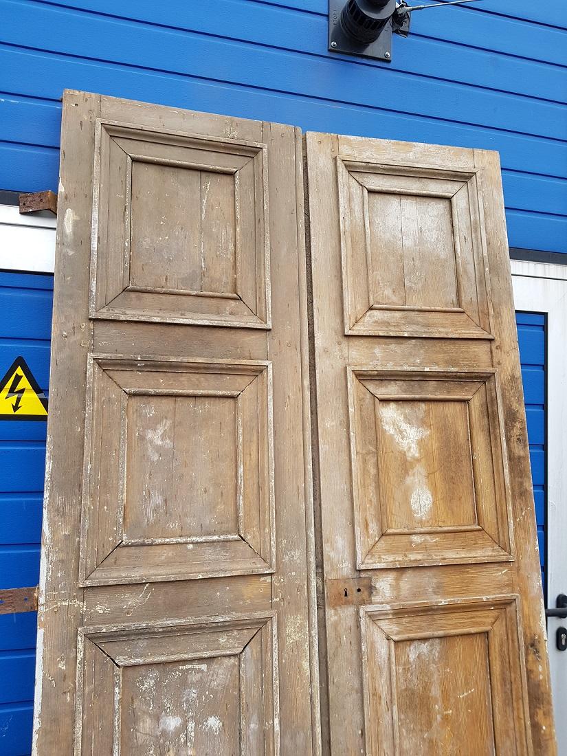 Pair of Large 19th Century French Oak Doors with Square Panels For Sale 2