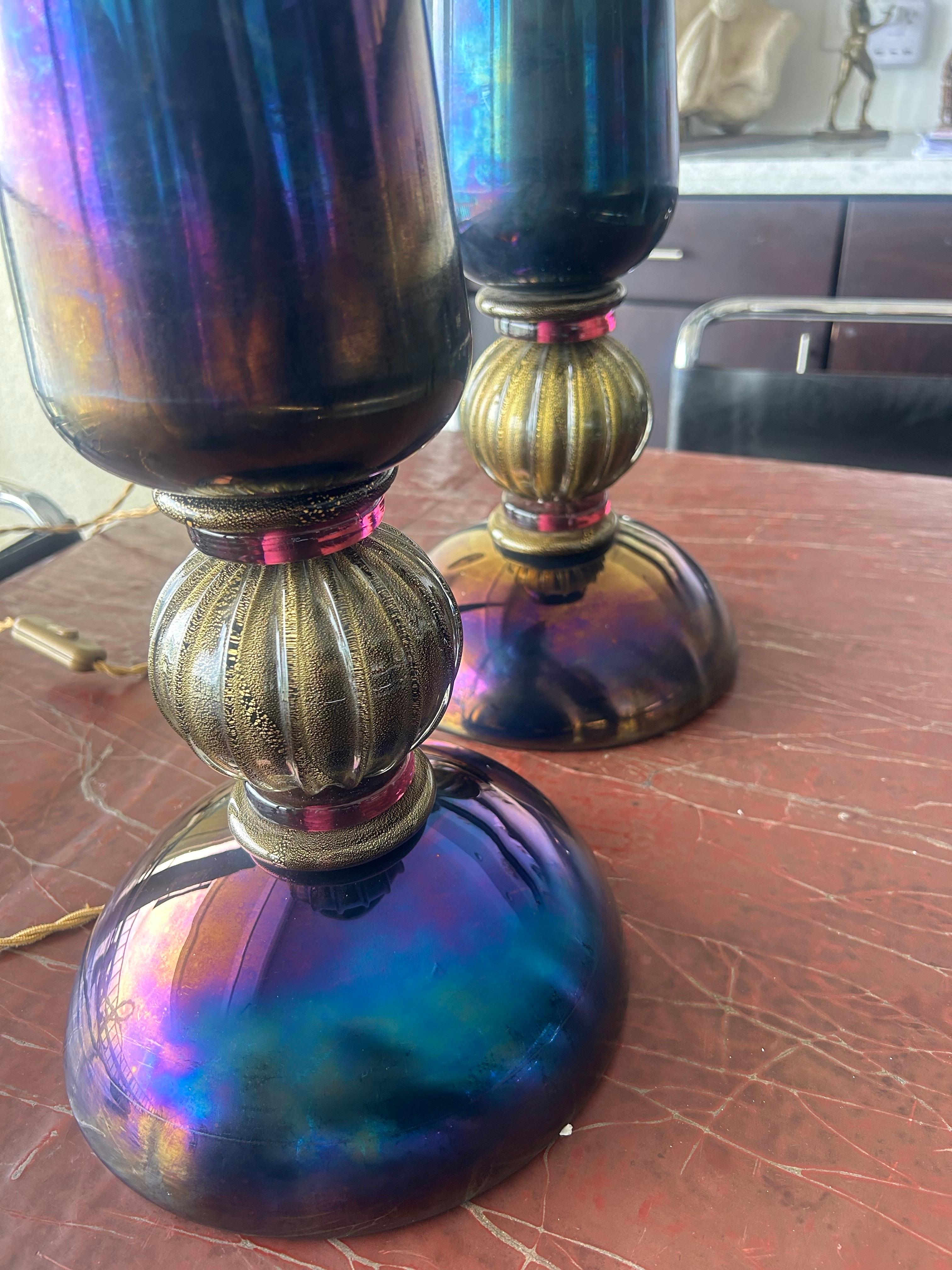 Paire de grands objets de Murano de couleur bleue.  lampes en verre . irisées et rares. en vente 4
