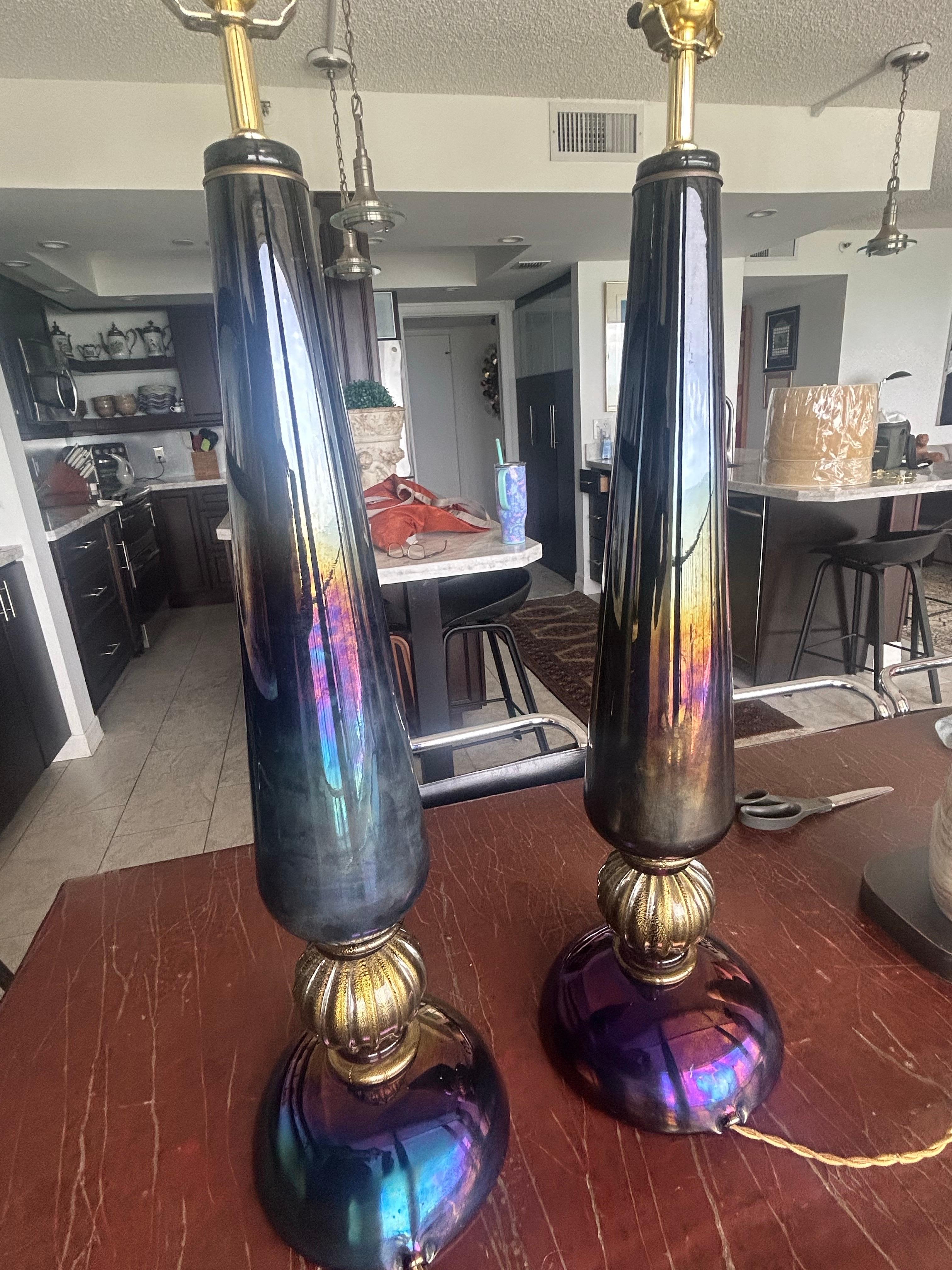 Paire de grands objets de Murano de couleur bleue.  lampes en verre . irisées et rares. en vente 5