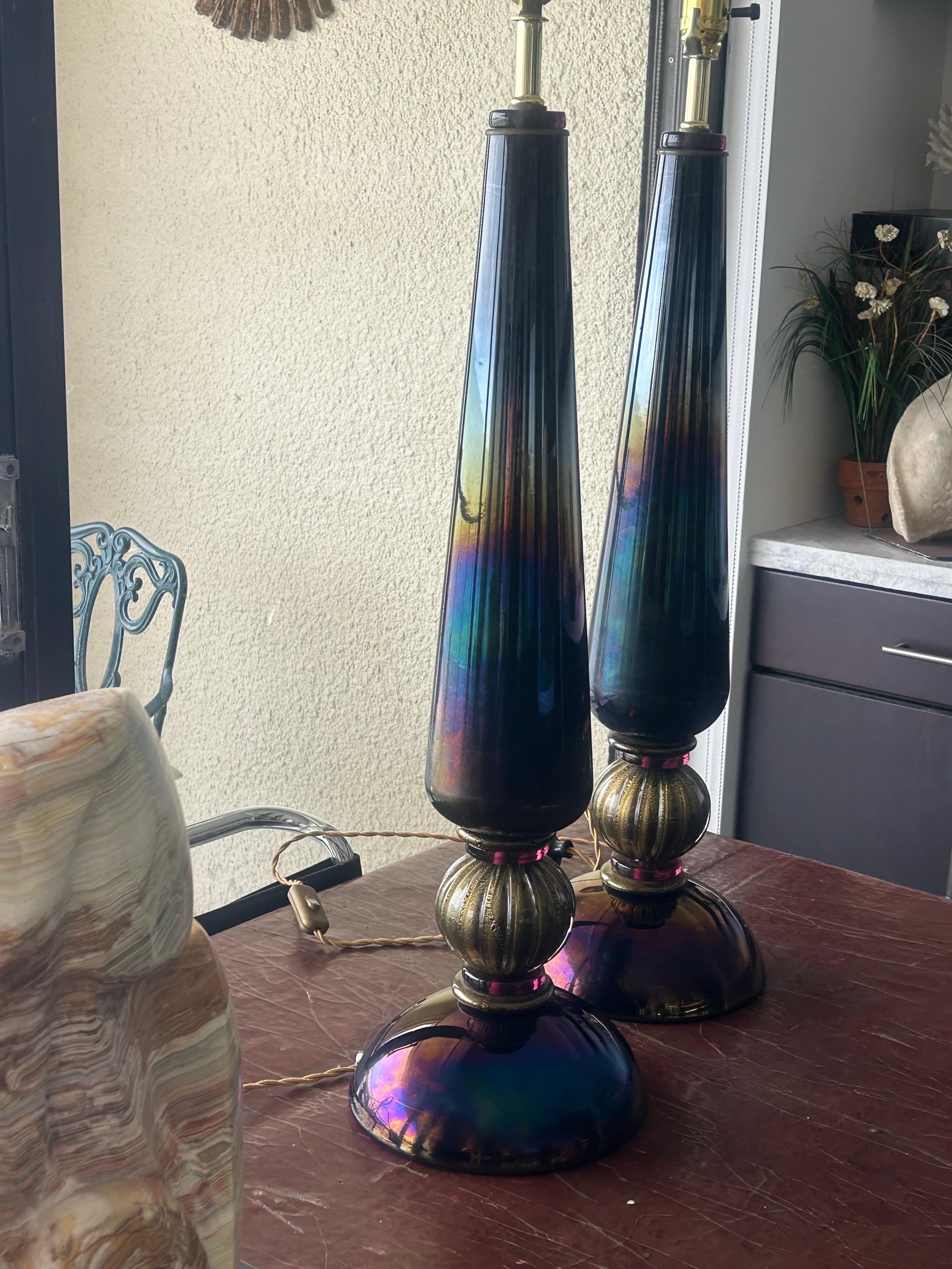 Paire de grands objets de Murano de couleur bleue.  lampes en verre . irisées et rares. en vente 6
