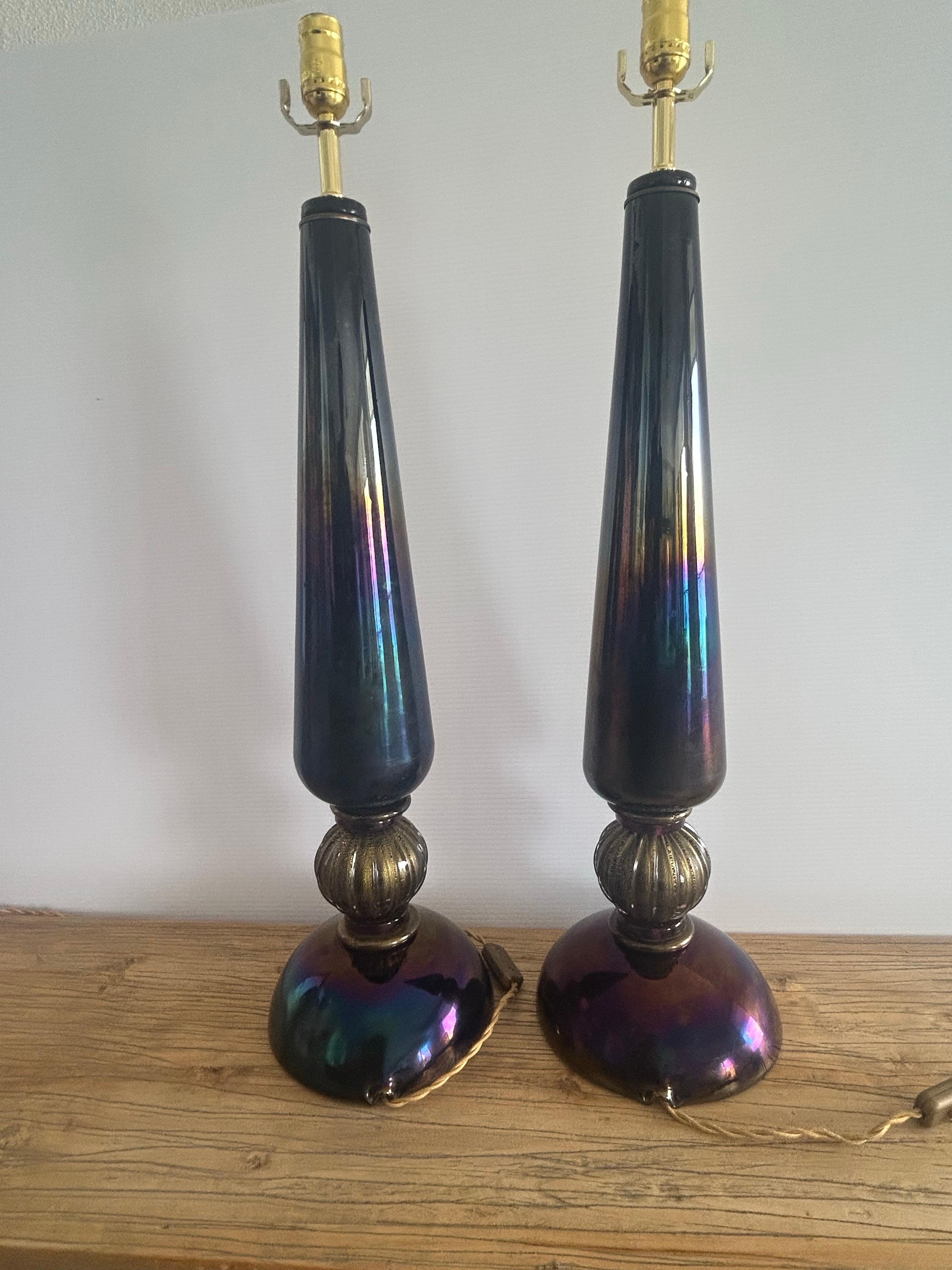 Paire de grands objets de Murano de couleur bleue.  lampes en verre . irisées et rares. en vente 1