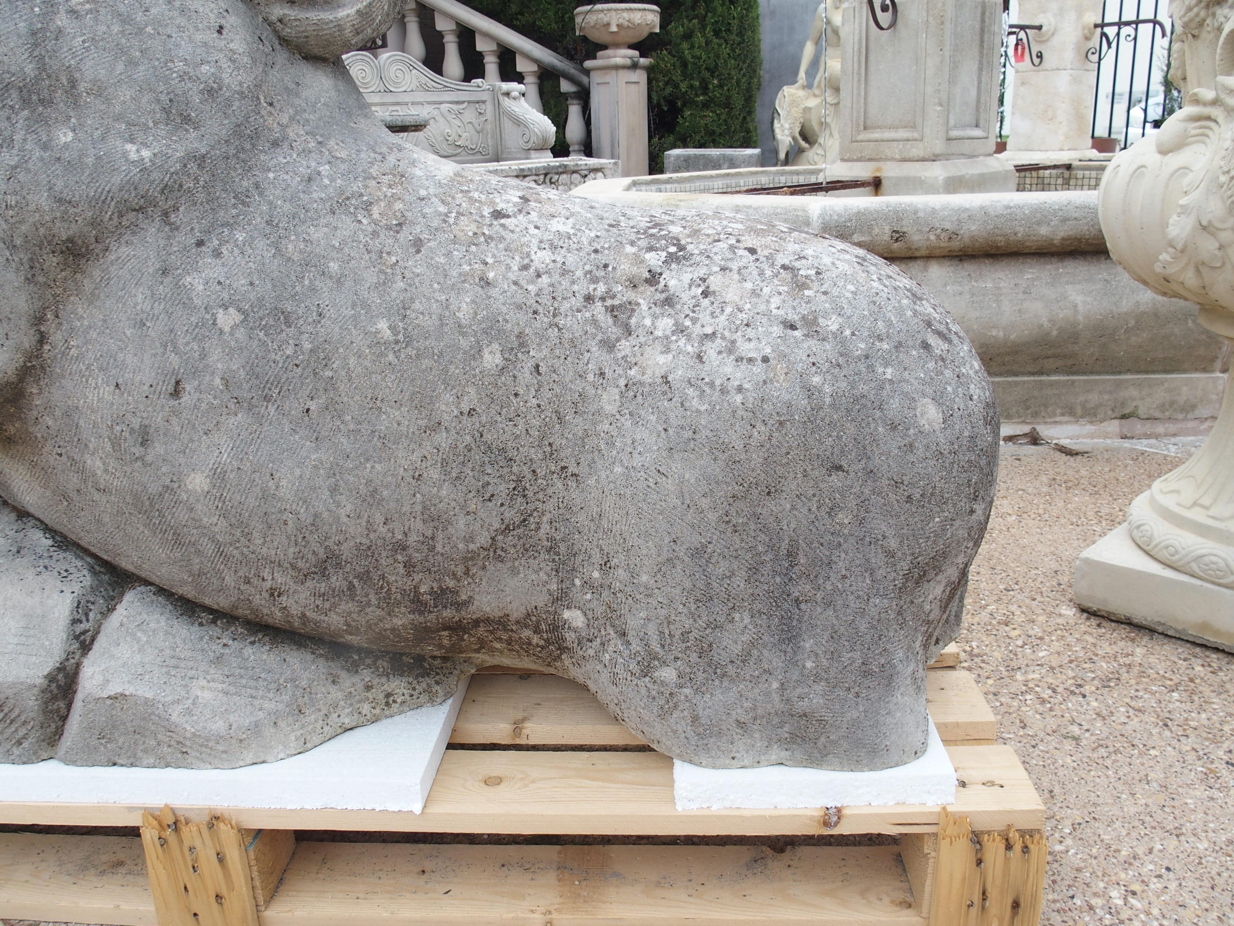 Pareja de grandes caballos tallados en piedra caliza del Véneto, Italia en Bueno estado para la venta en Dallas, TX