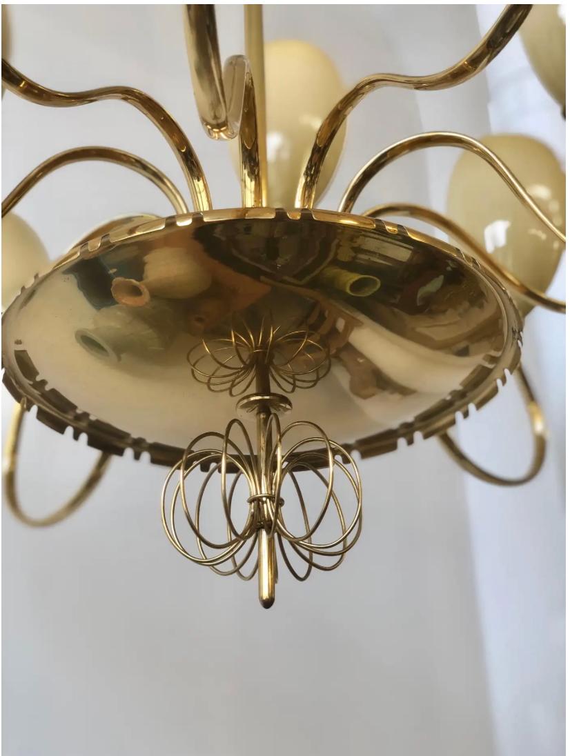 Una coppia di grandi lampadari di Paavo Tynell In condizioni buone in vendita a Long Island City, NY