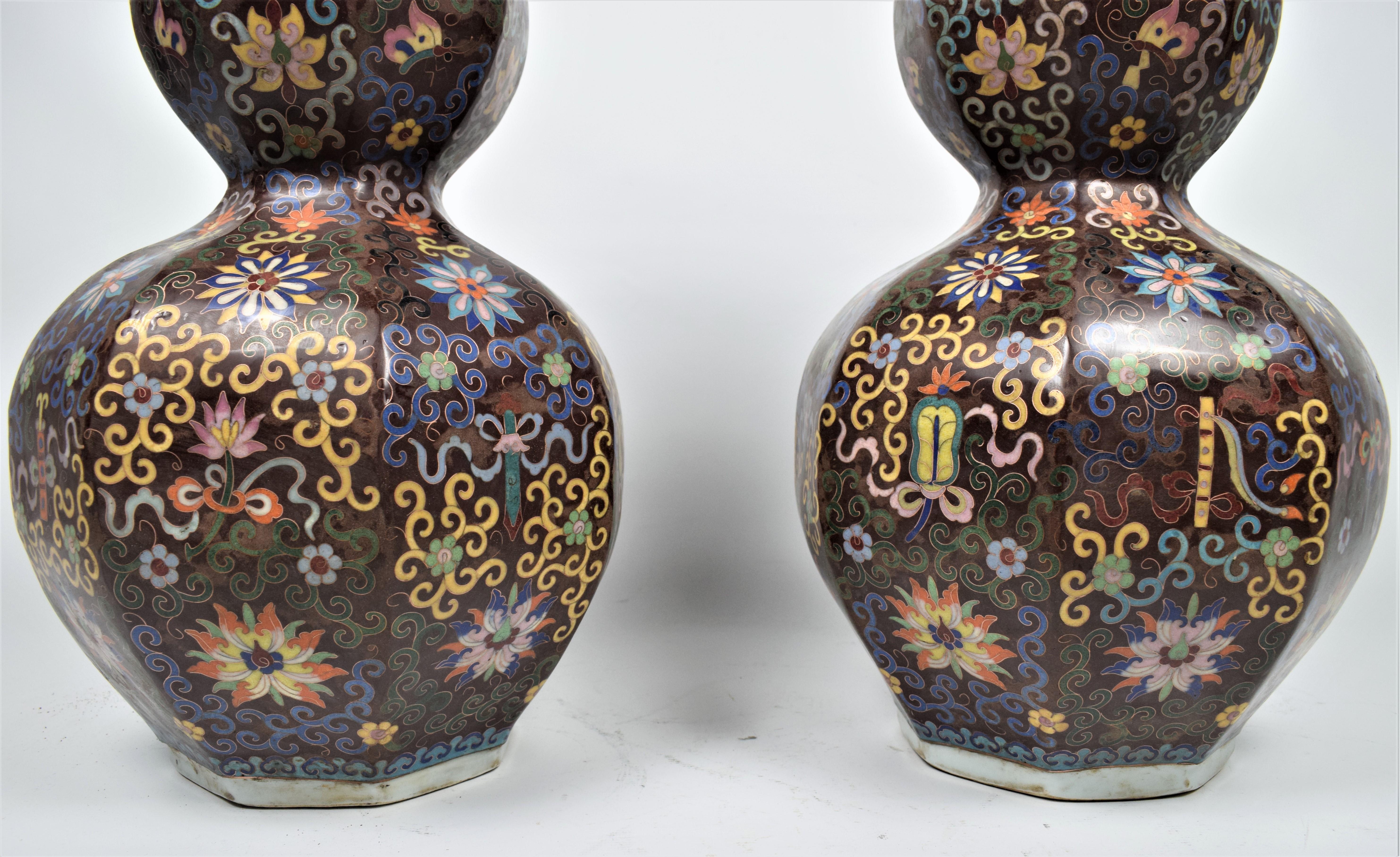 Chinese Pair of Large Cloisonné Enamel Double Gourd Bottle Vases Late Qing Dynasty For Sale