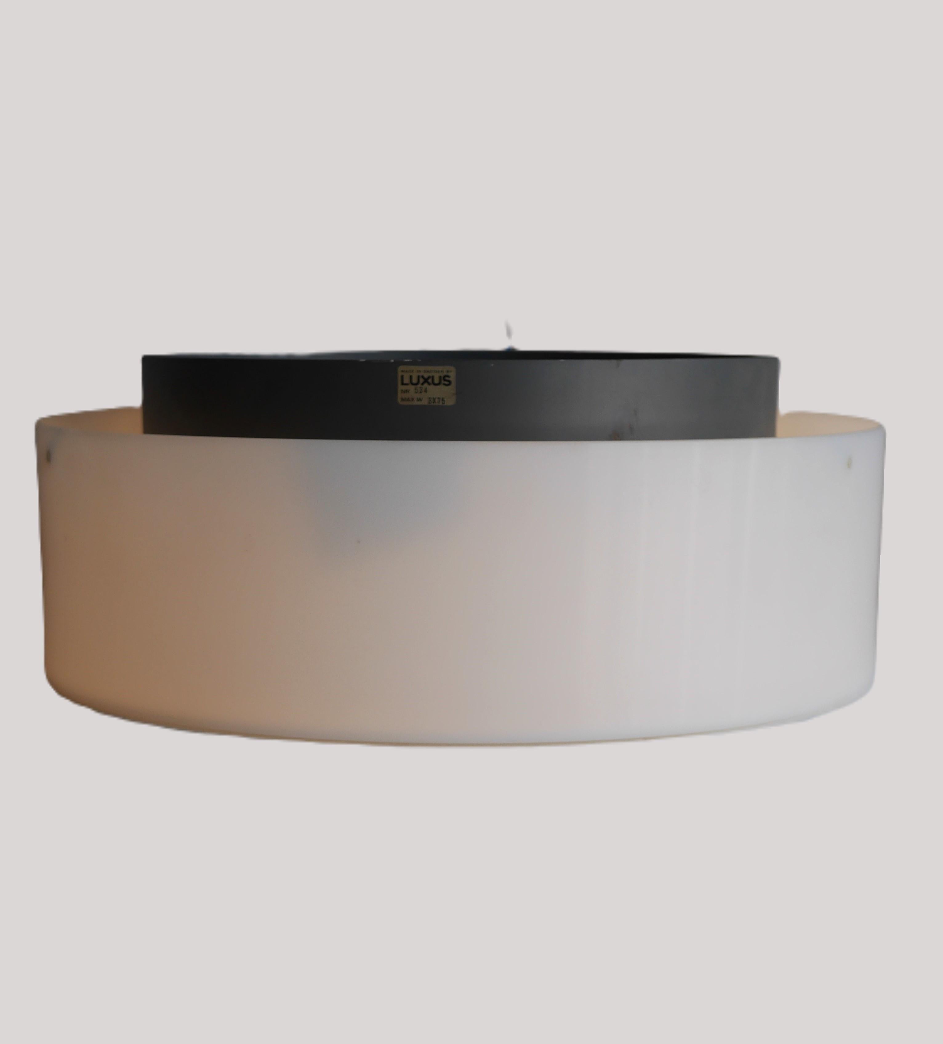Paire de grandes lampes à disque de Luxus Sweden design by Uno & Östen Kristiansson en vente 4
