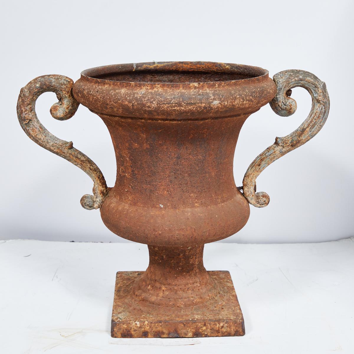 Pair of 19th Century Large French Iron Urns For Sale 2