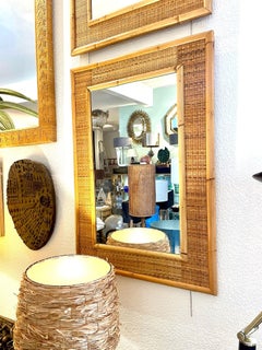 Un par de grandes espejos italianos de bambú y ratán tejido de los años 70, de Dal Vera