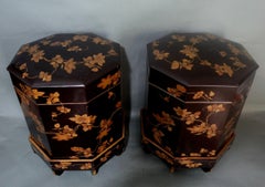 Un par de grandes cajas Kaioke de laca japonesa
