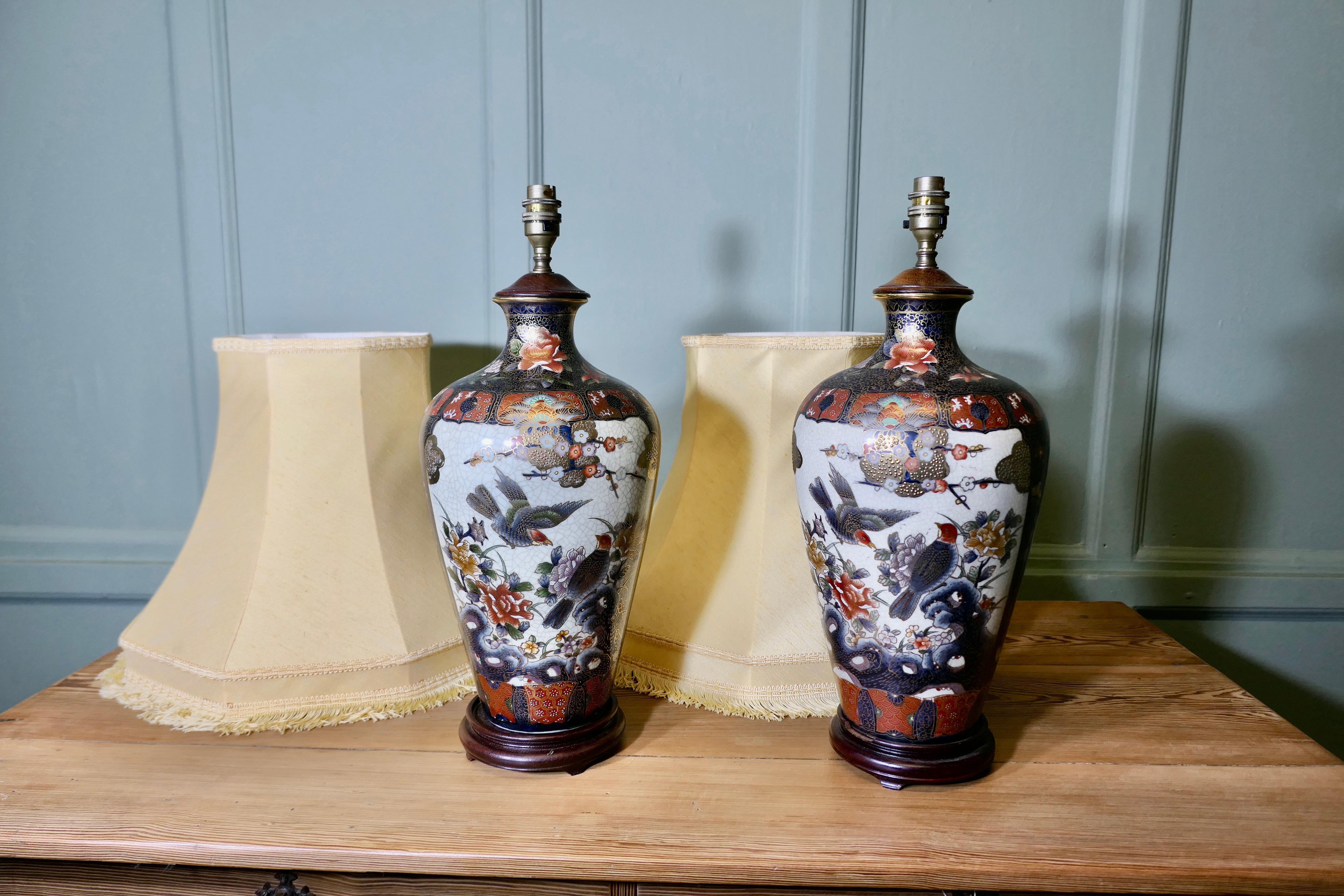 A Pair of Large Japanese Satsuma Lamps For Sale 3