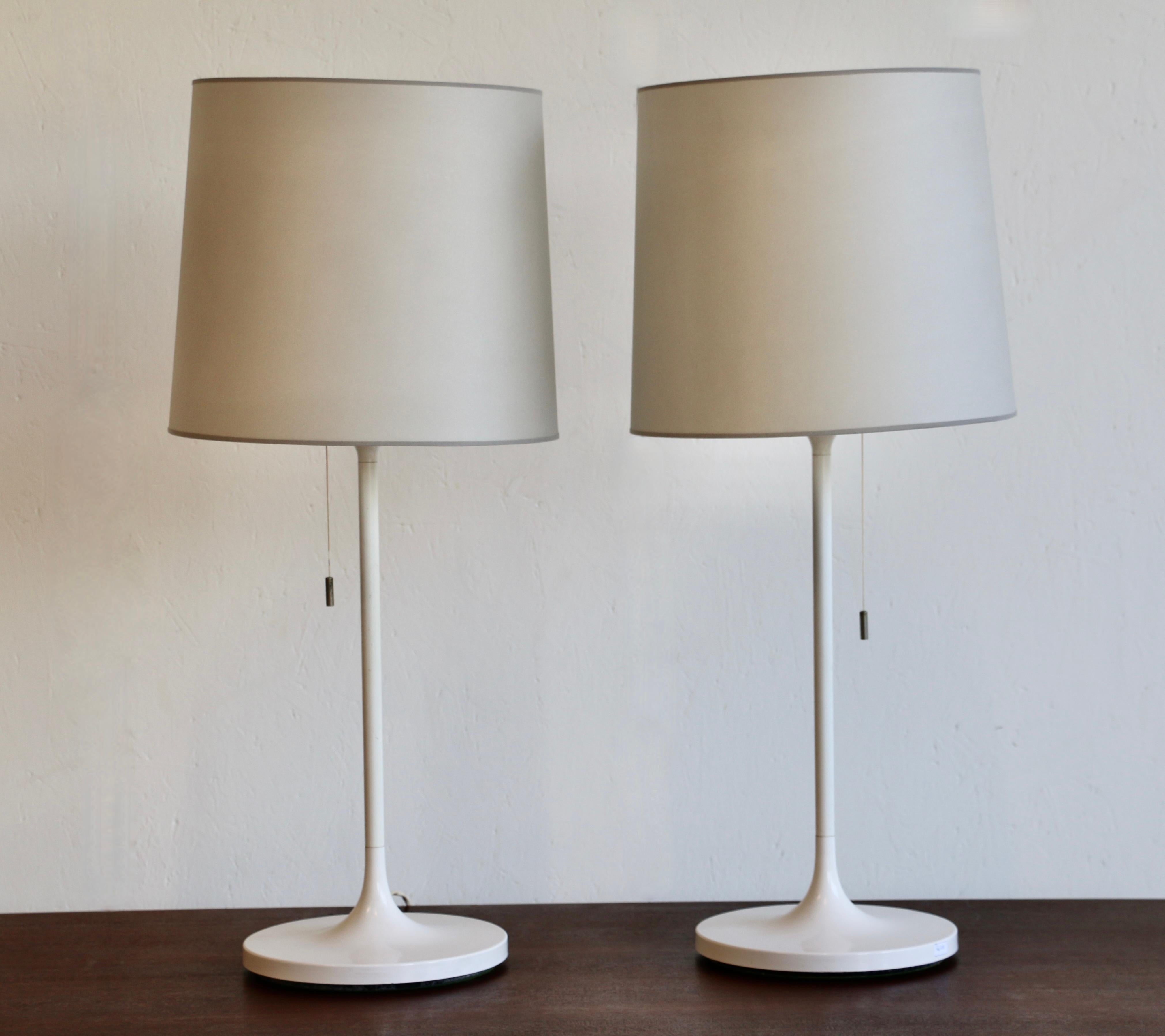 A pair of large lacquered metal lamps For Sale 3