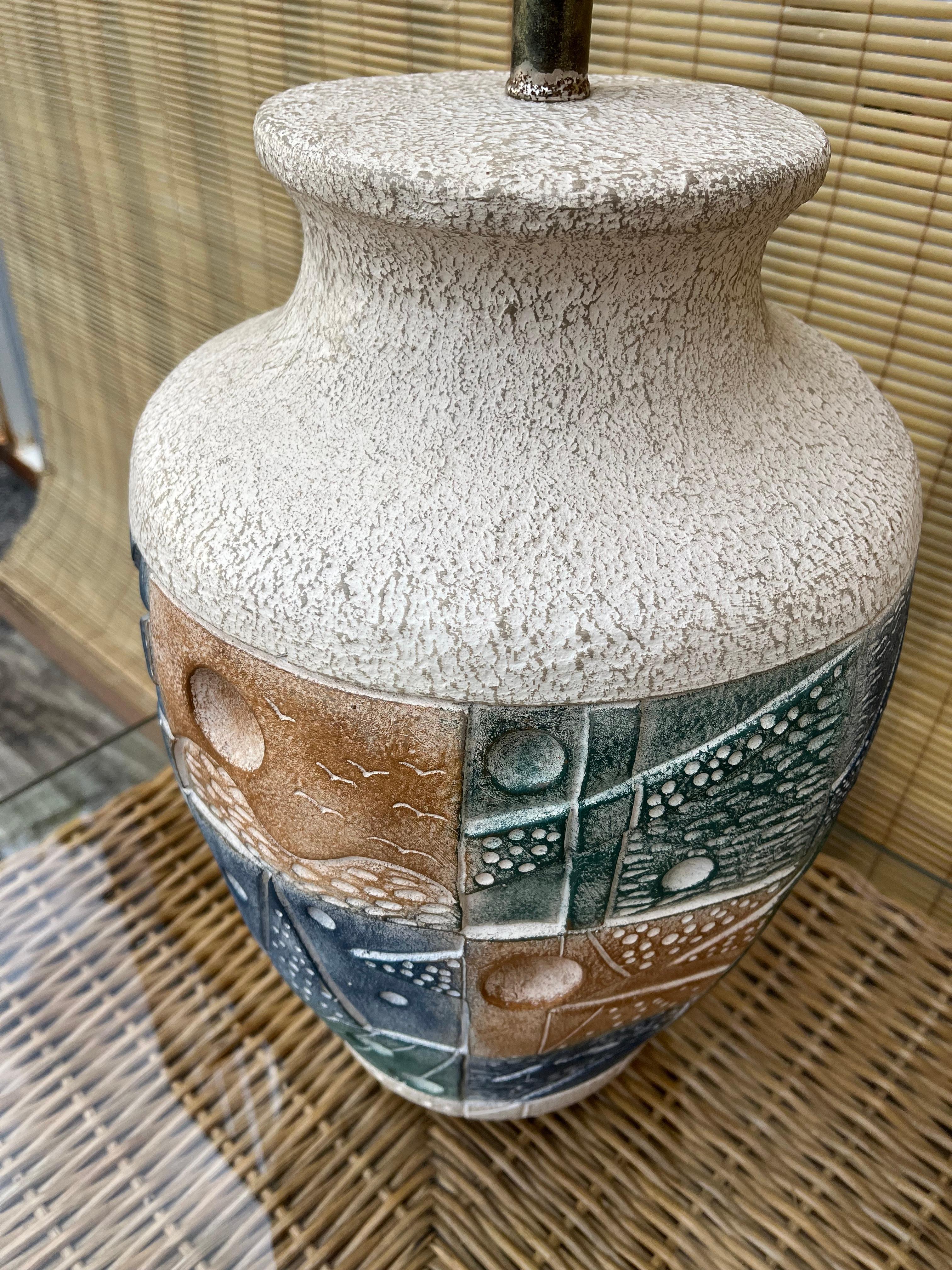 Paire de grandes lampes de table postmodernes en céramique de la fin du XXe siècle. en vente 2