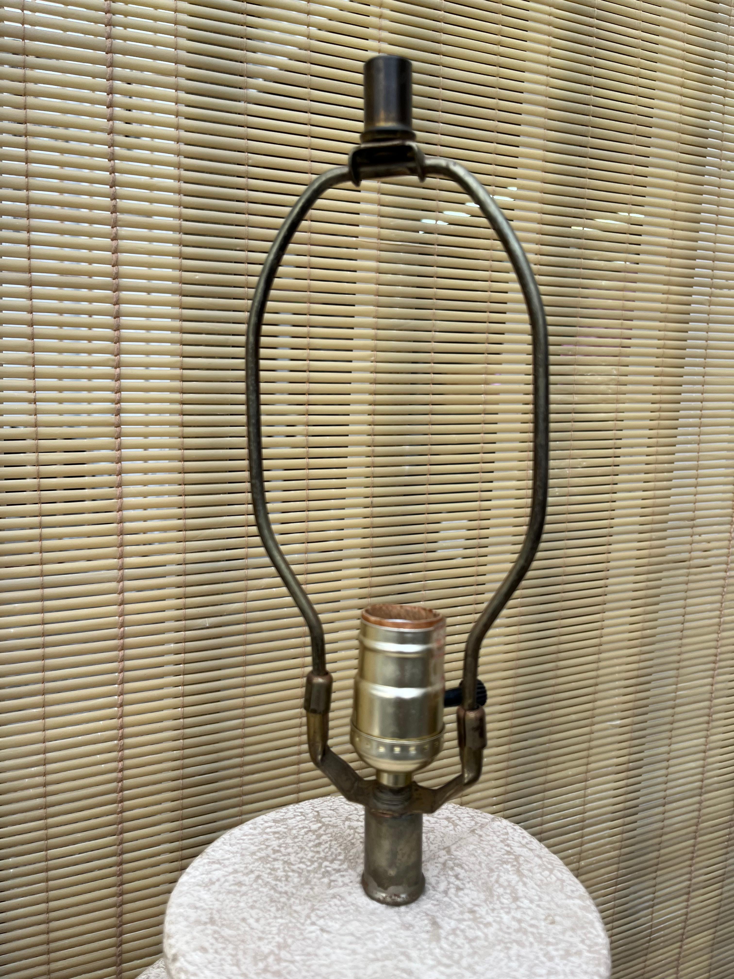 Paire de grandes lampes de table postmodernes en céramique de la fin du XXe siècle. en vente 9