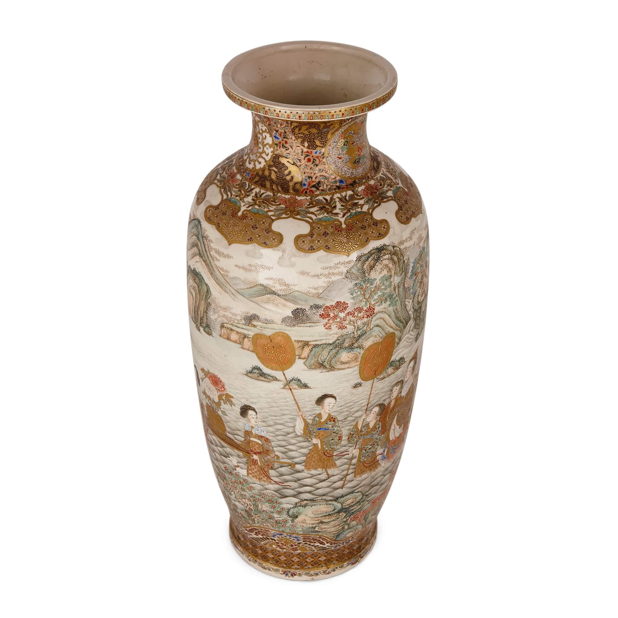 Japanese A pair of large Meiji period Satsuma Rouleau vases For Sale