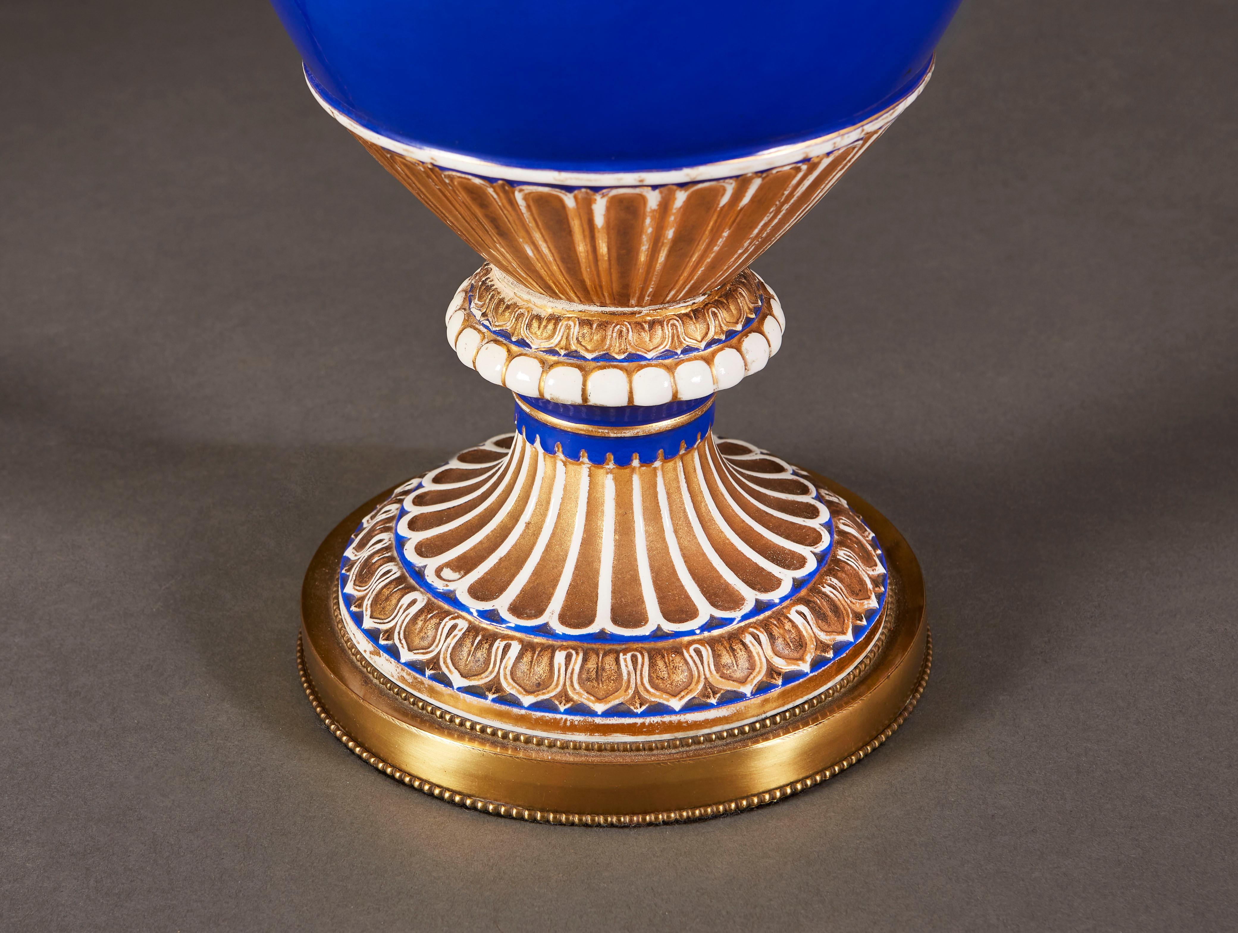 Große Meissener Tischlampen, Paar (19. Jahrhundert) im Angebot