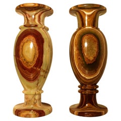 Paire de grands vases en onyx des années 1950