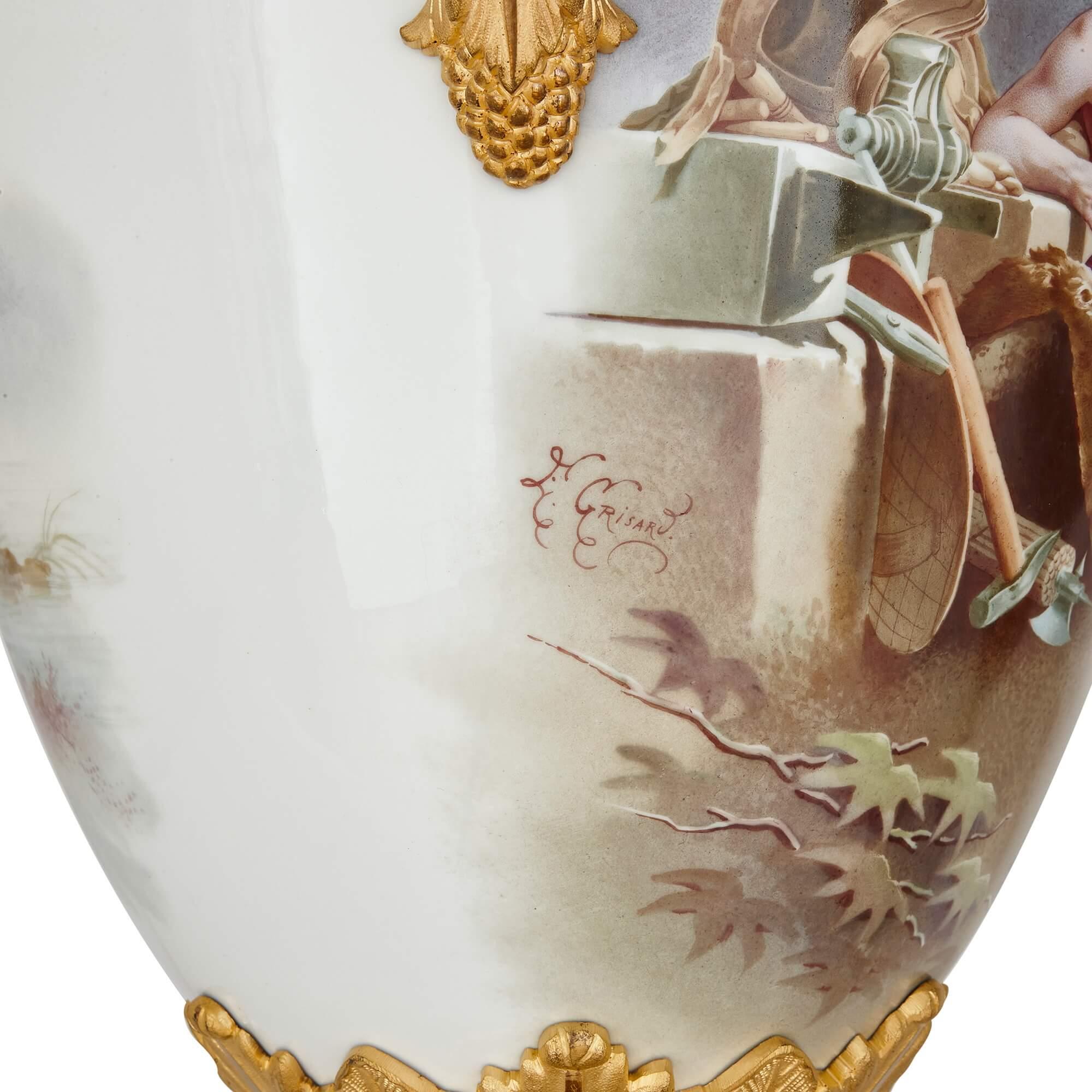 XIXe siècle Paire de grands vases en porcelaine de Sèvres montés sur bronze doré en vente