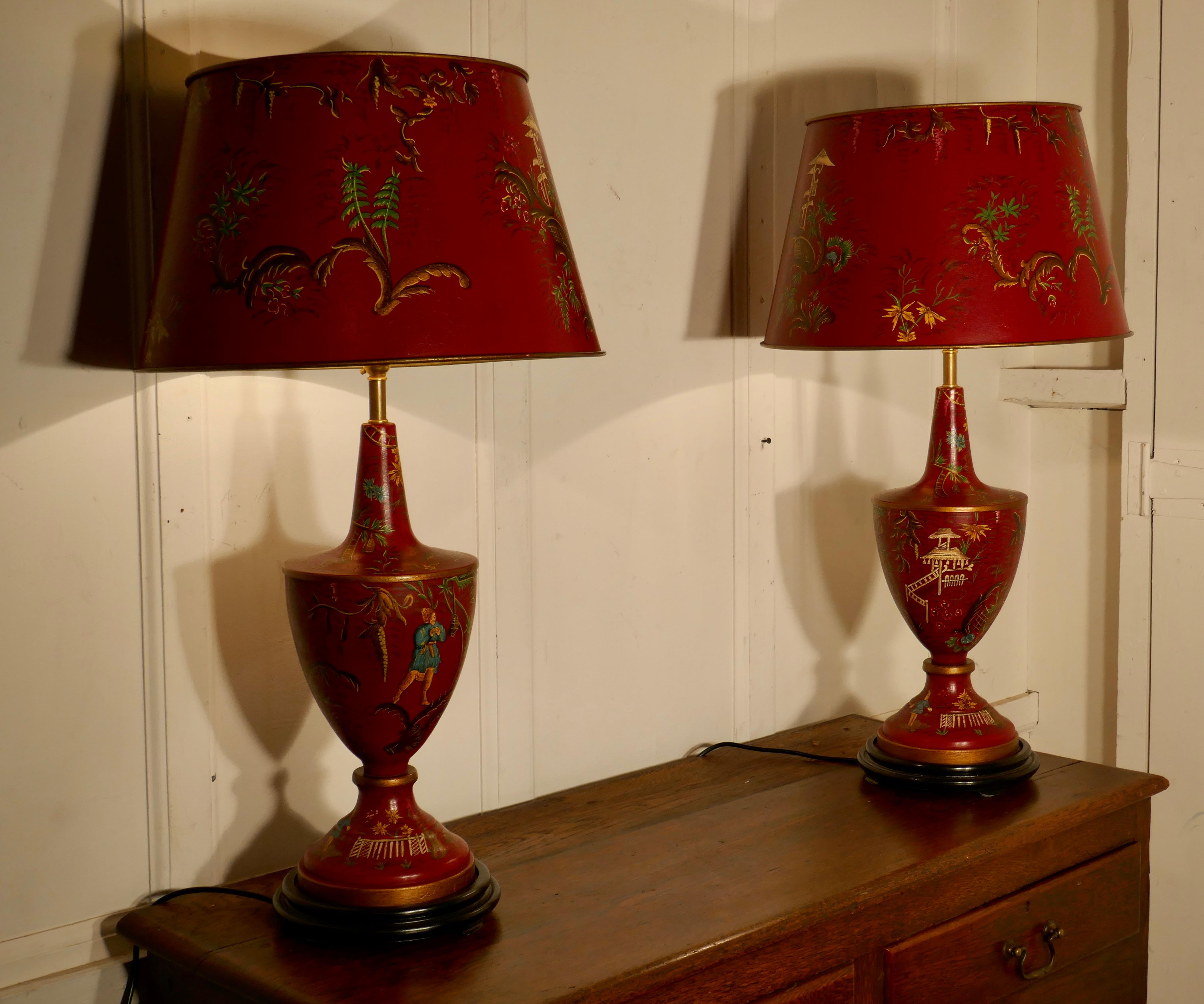 red chinoiserie lamp