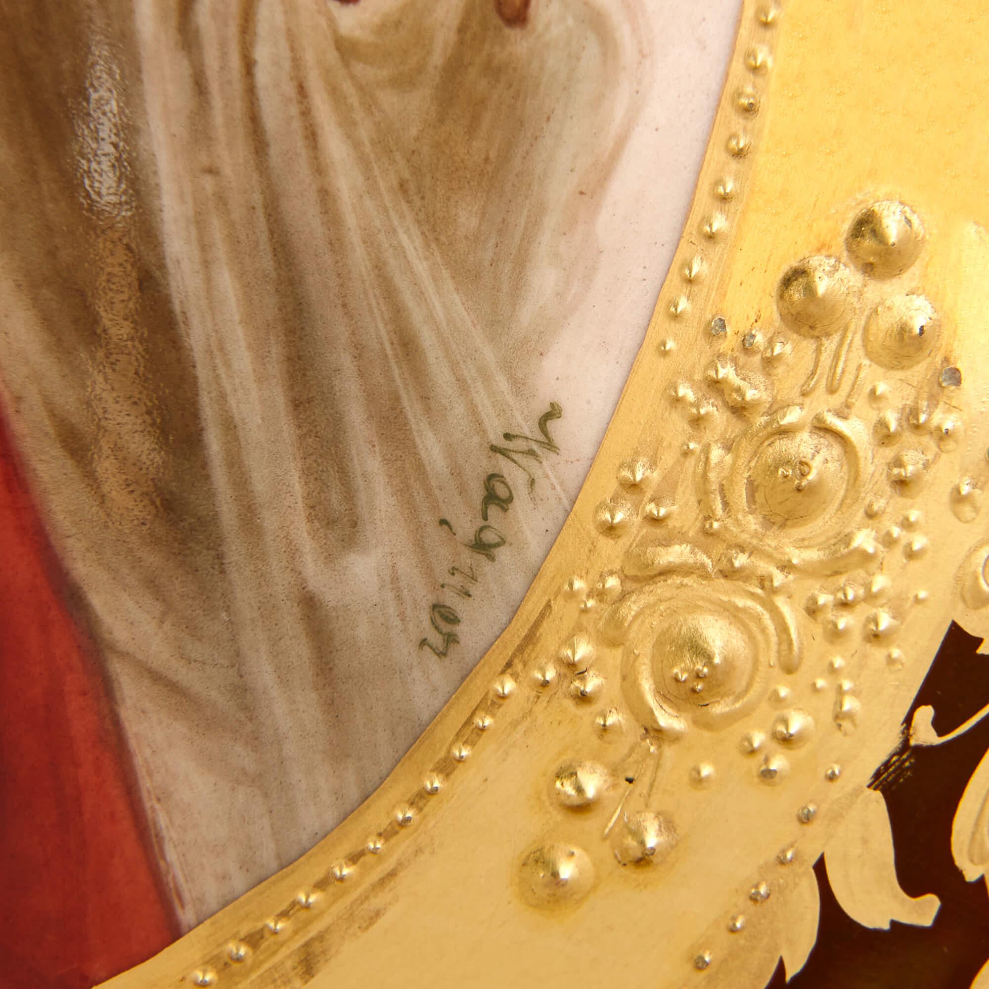 Pareja de grandes escudillas de Royal Vienna Porcelain doradas y pintadas en venta 1
