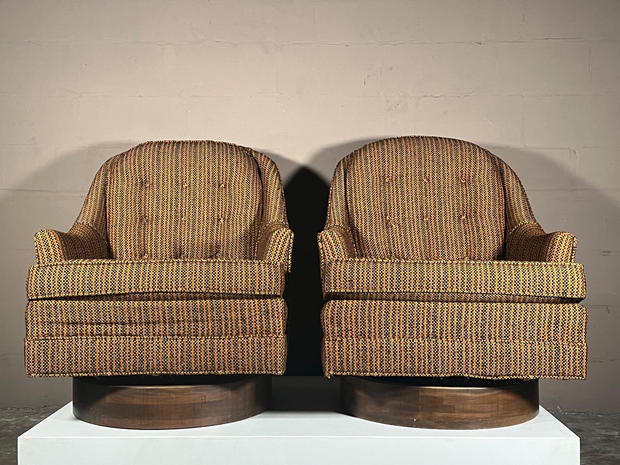 Mid-Century Modern Pair of Large Scale Swivel Chairs