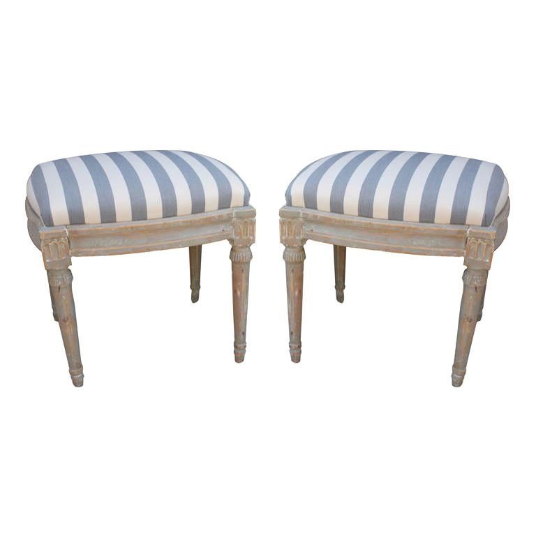 A Pair of Large Swedish Gustavian Stools For Sale at 1stDibs