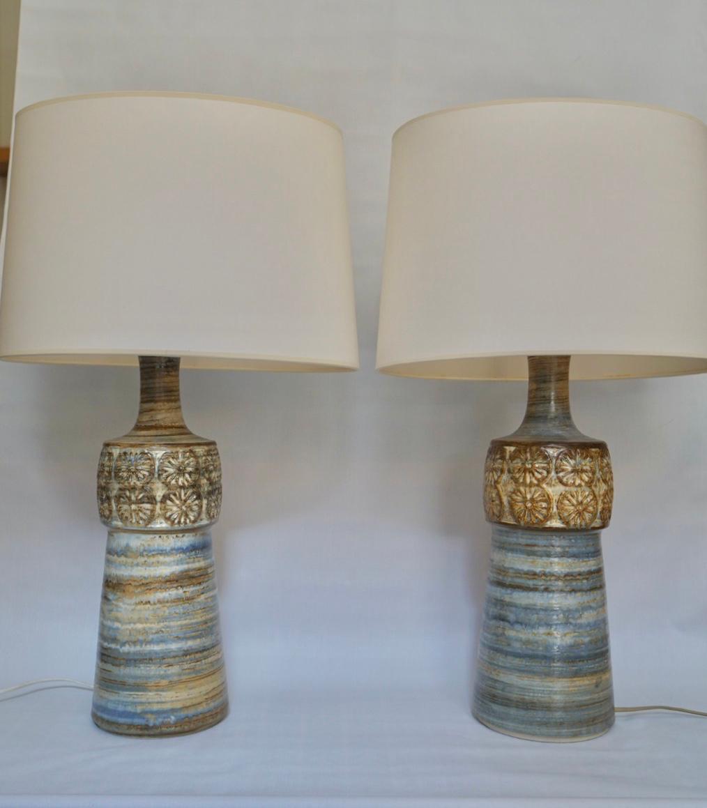 A pair of large stoneware table lamps produced by Soholm Pottery, Denmark. Circa 1960th.
Blued and beige hand applied color and glaze.
Measures: The lamp base heights 18.5