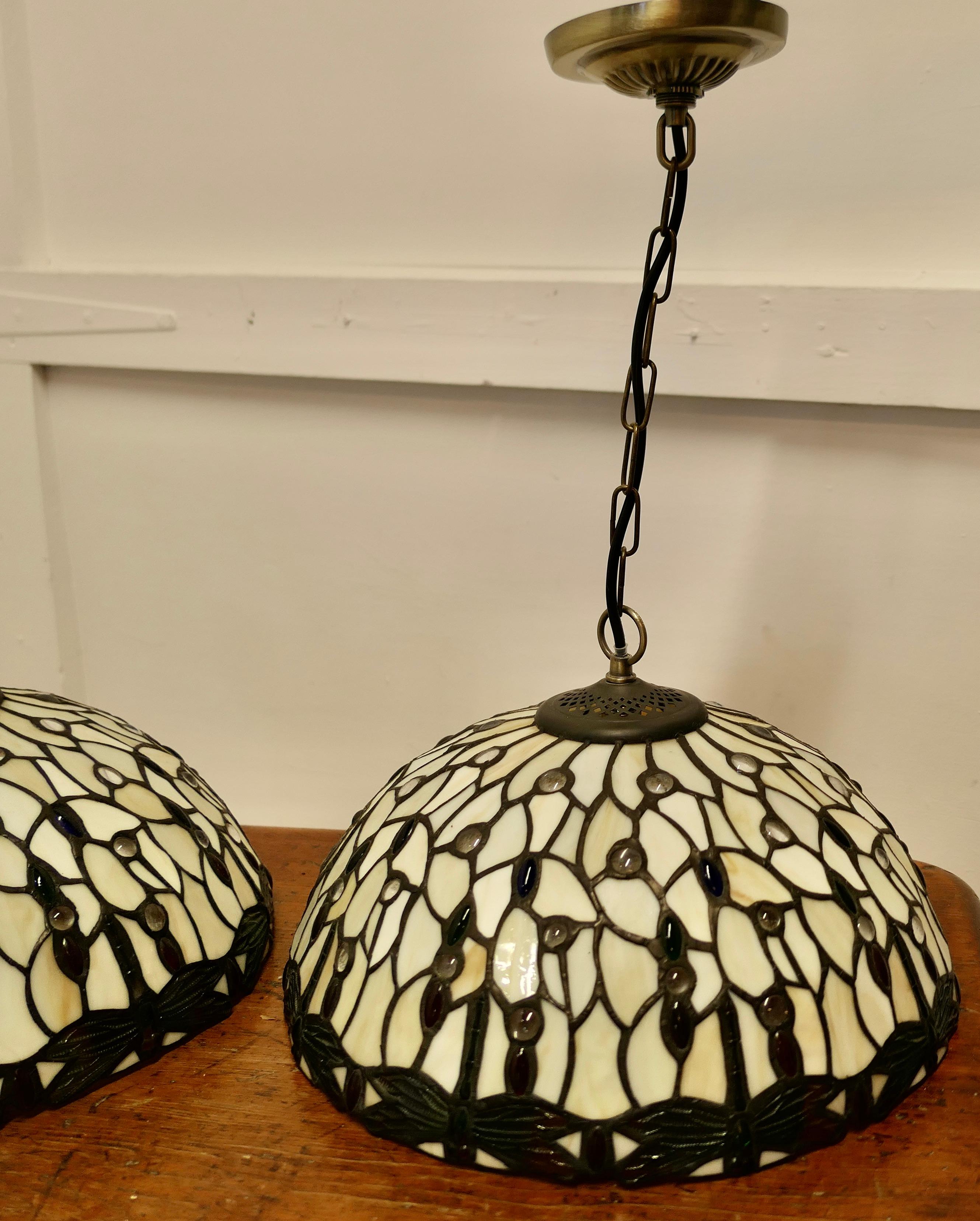 A Pair of Large Vintage Tiffany Style Lights Arts and Crafts Lampshades     In Good Condition For Sale In Chillerton, Isle of Wight