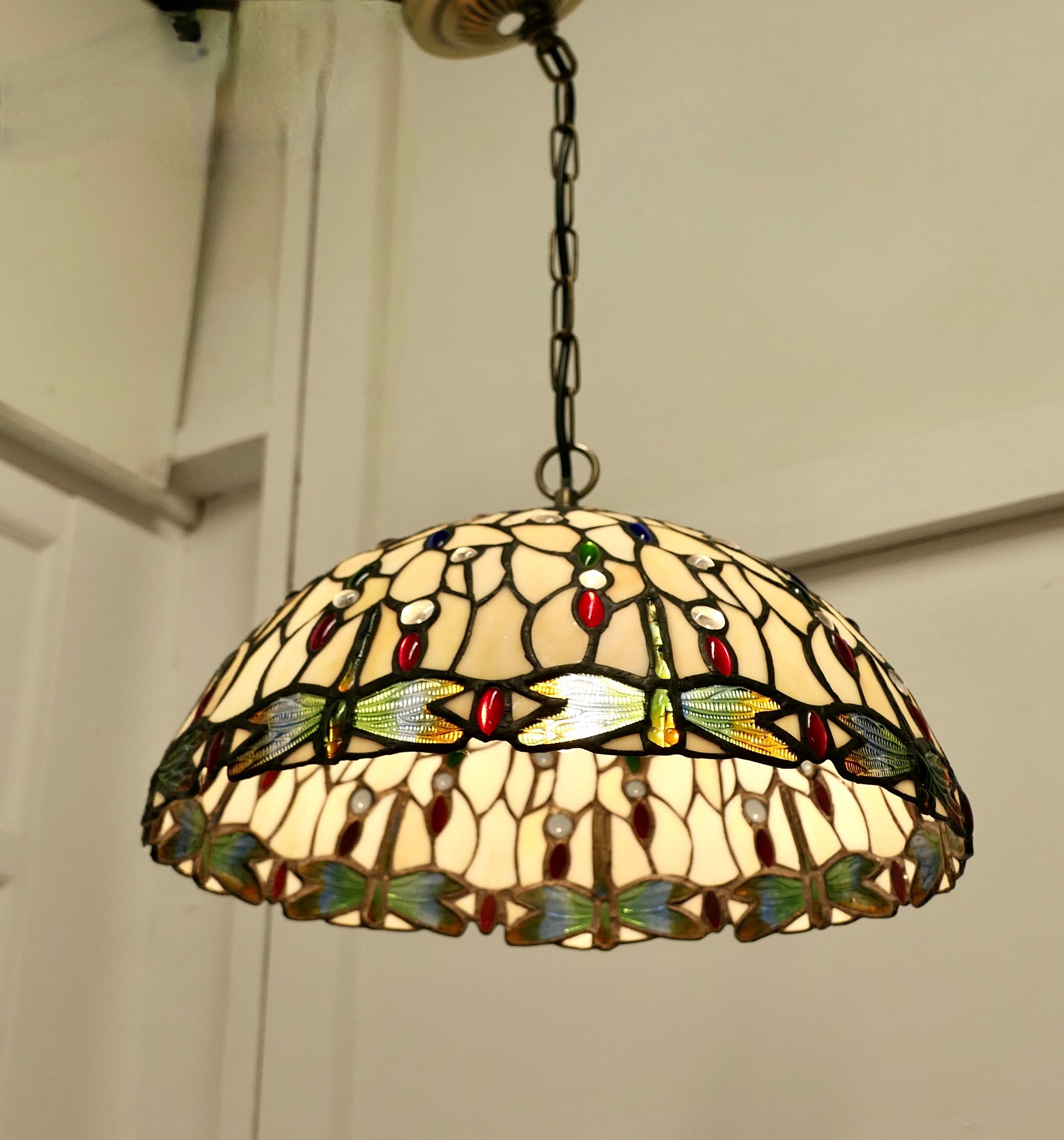 Ein Paar große Vintage Tiffany Style Lights Arts and Crafts Lampenschirme     im Angebot 3