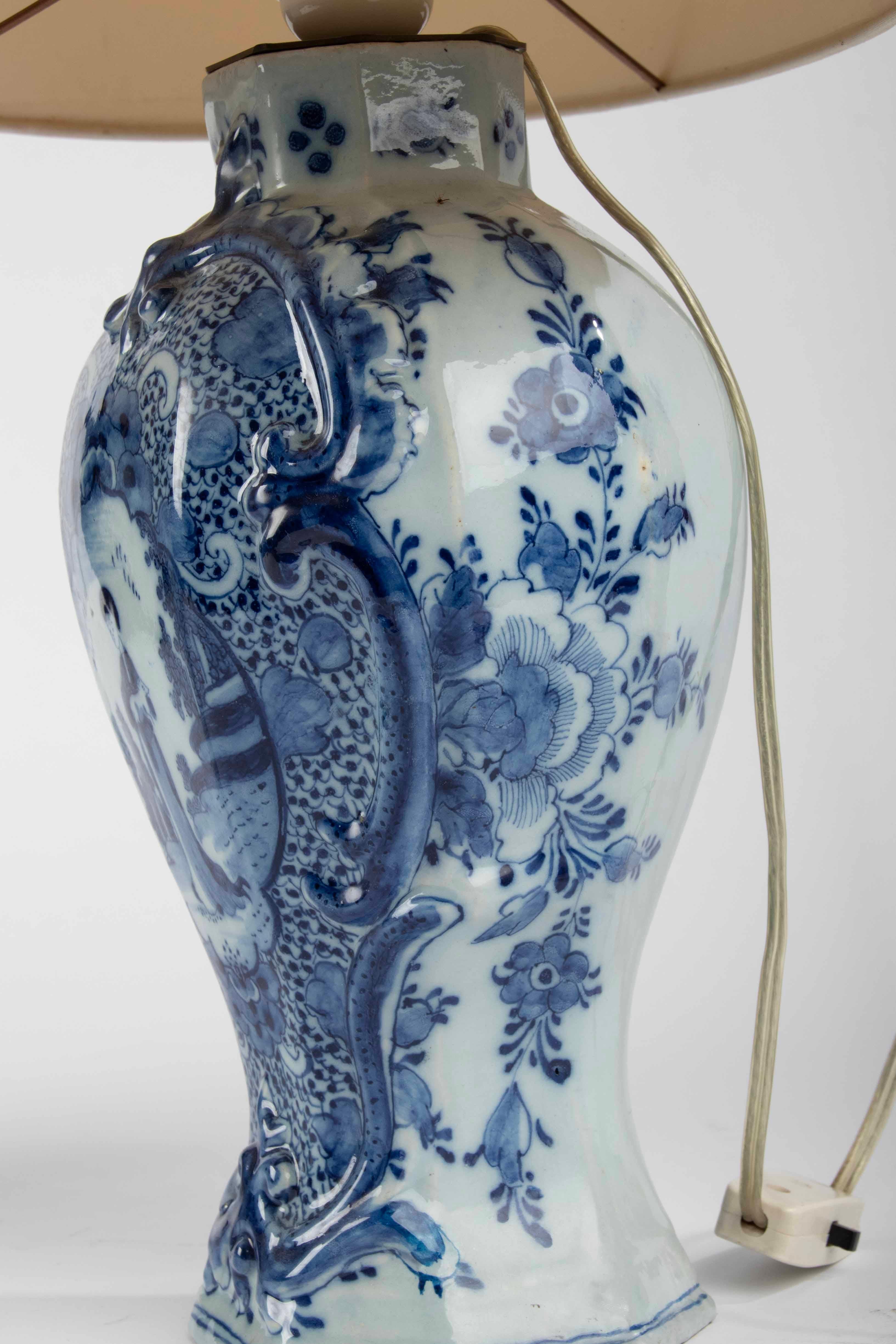 Ein Paar Delfter Keramik-Tischlampen aus dem späten 18. Jahrhundert - De Klaauw Pottery  im Angebot 13