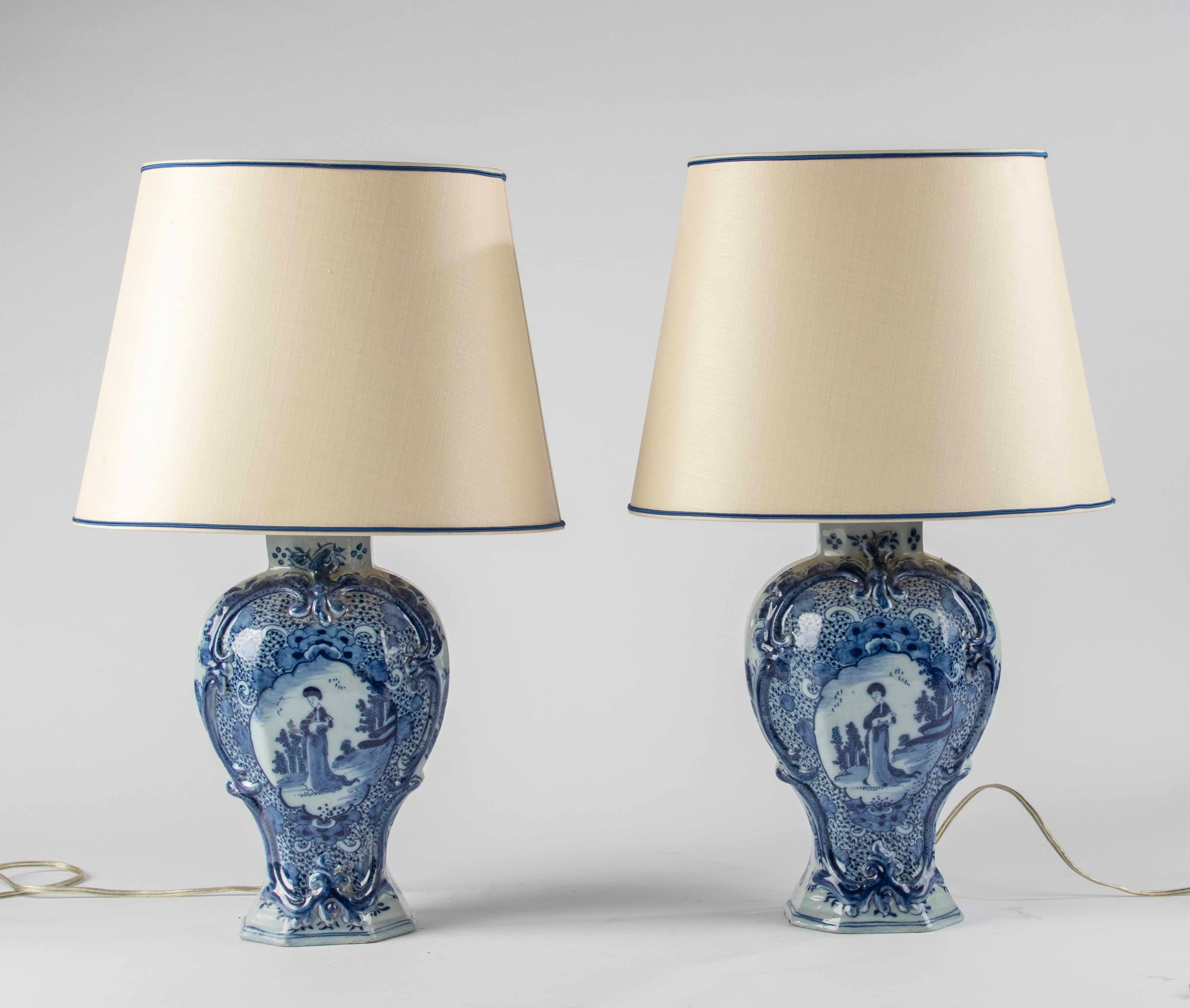 Ein Paar Delfter Keramik-Tischlampen aus dem späten 18. Jahrhundert - De Klaauw Pottery  im Angebot 1