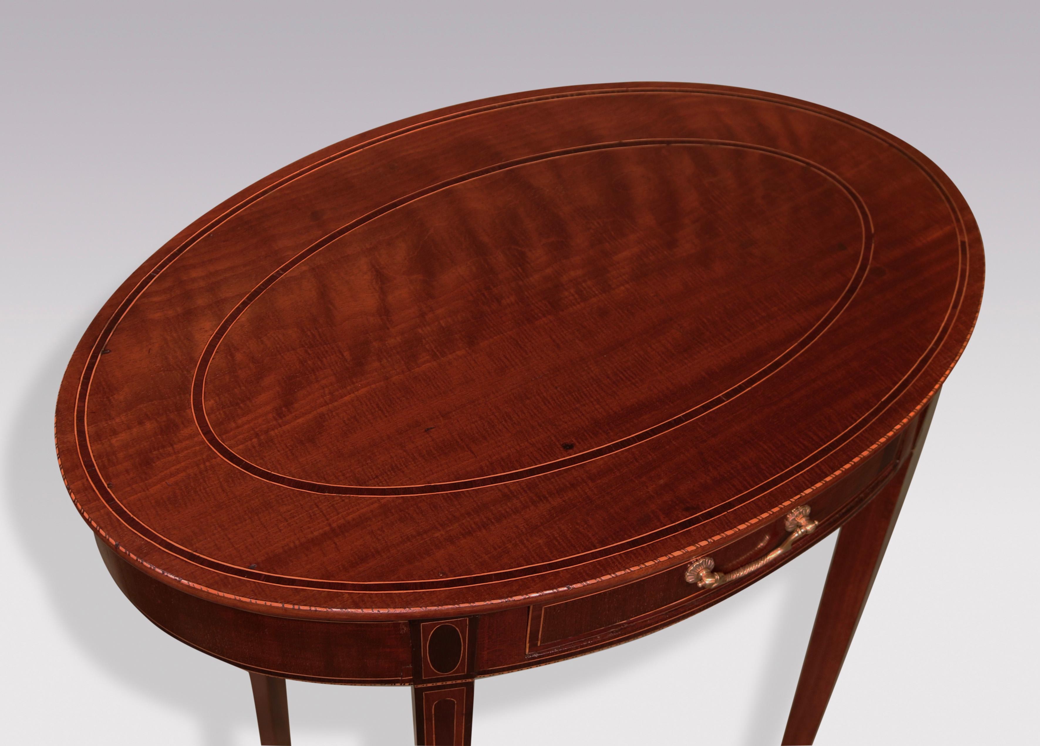 A pair of late 18th century Sheraton period mahogany oval occasional tables For Sale 1