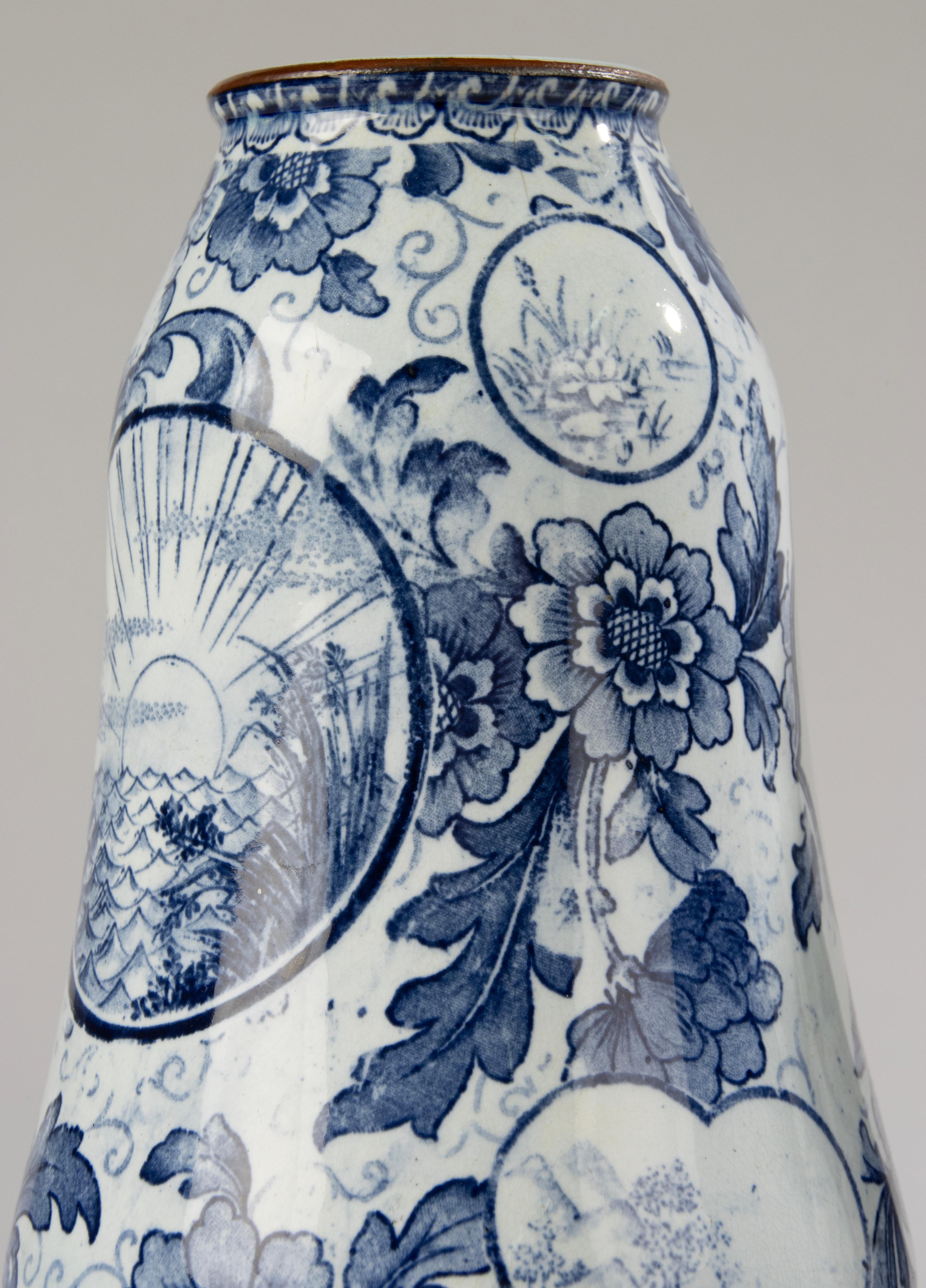 A Pair of late 19th Century Ceramic Vases - Royal Bonn - Tokio  For Sale 5
