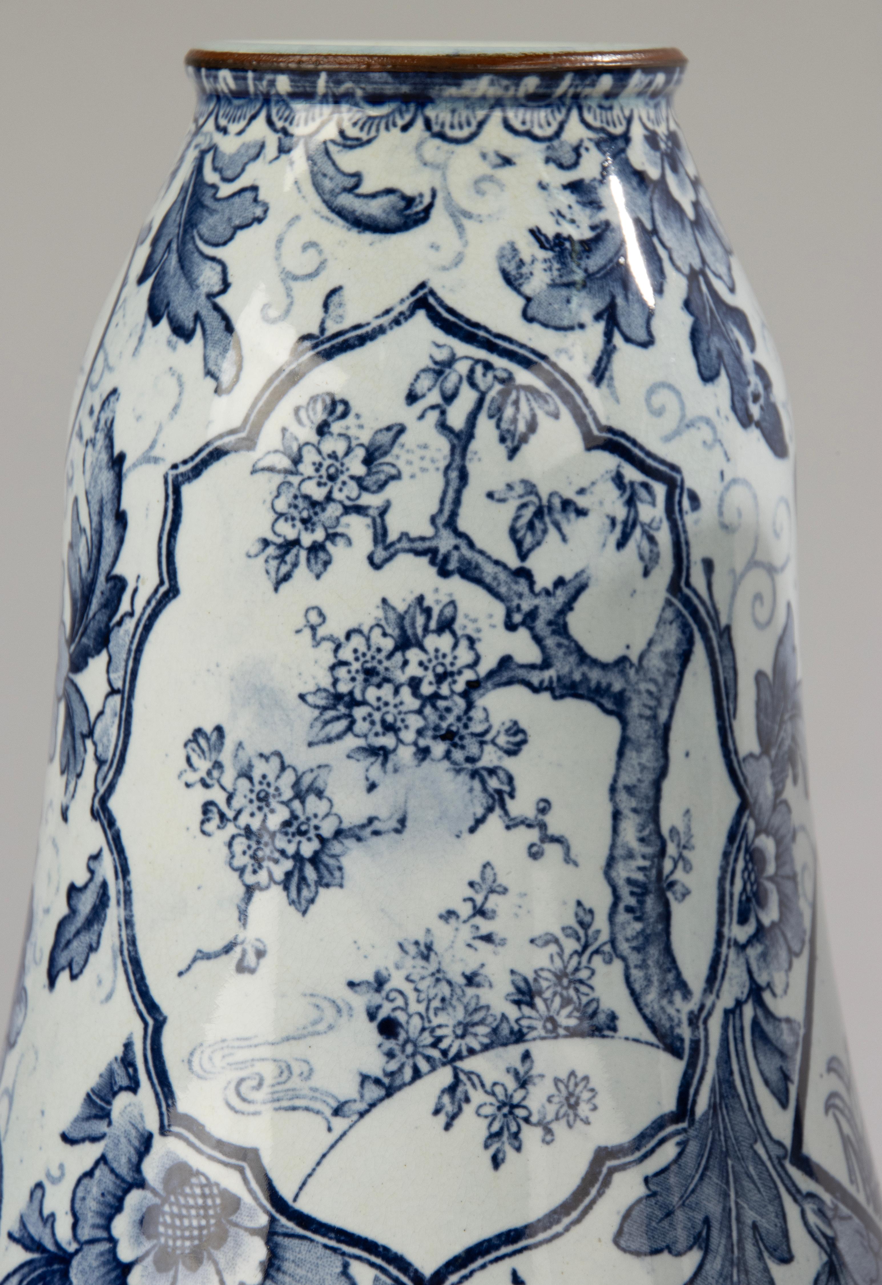 A Pair of late 19th Century Ceramic Vases - Royal Bonn - Tokio  For Sale 1