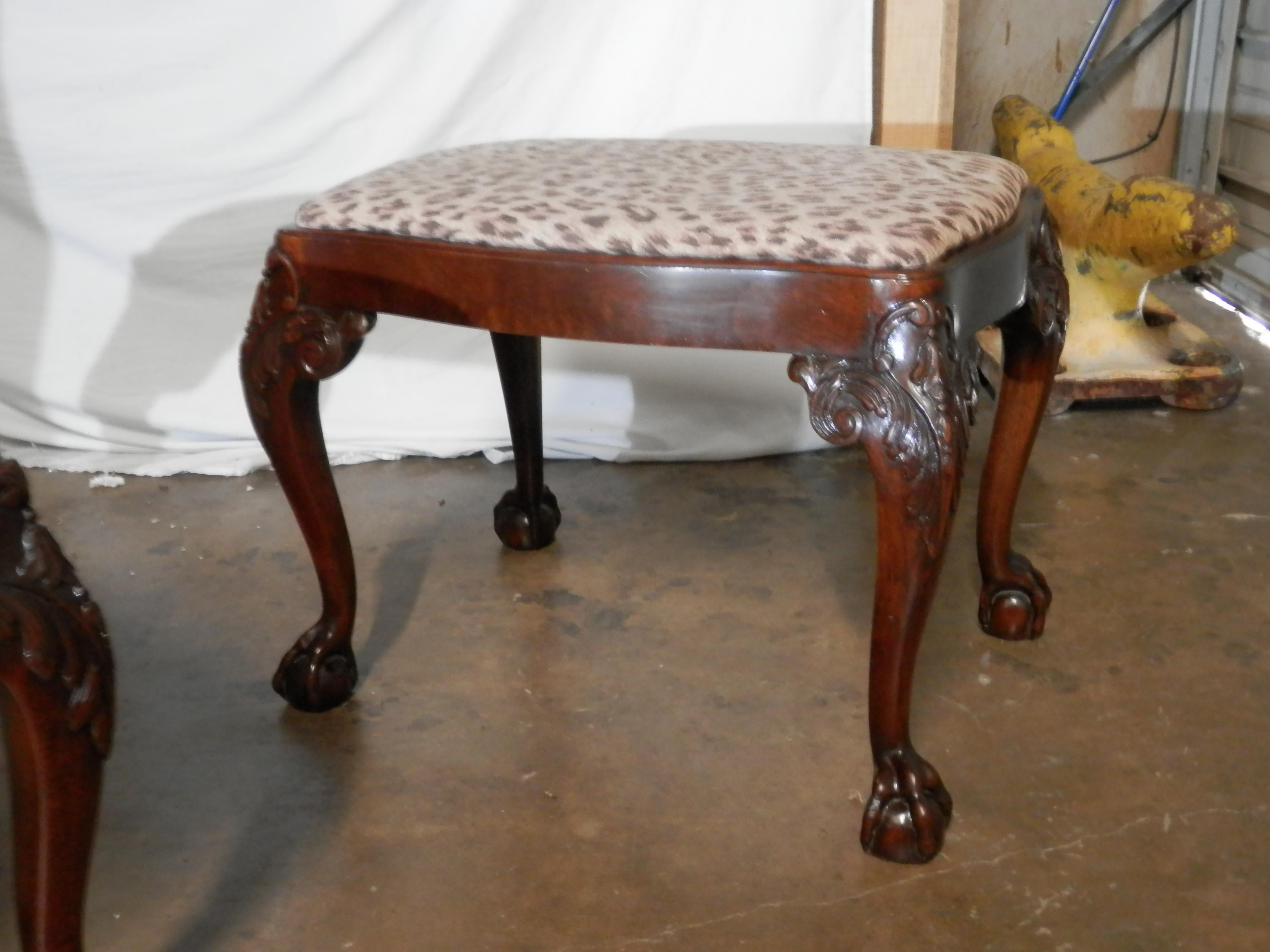 Pair of Late 19th Century English Chippendale Mahogany Benches For Sale 1