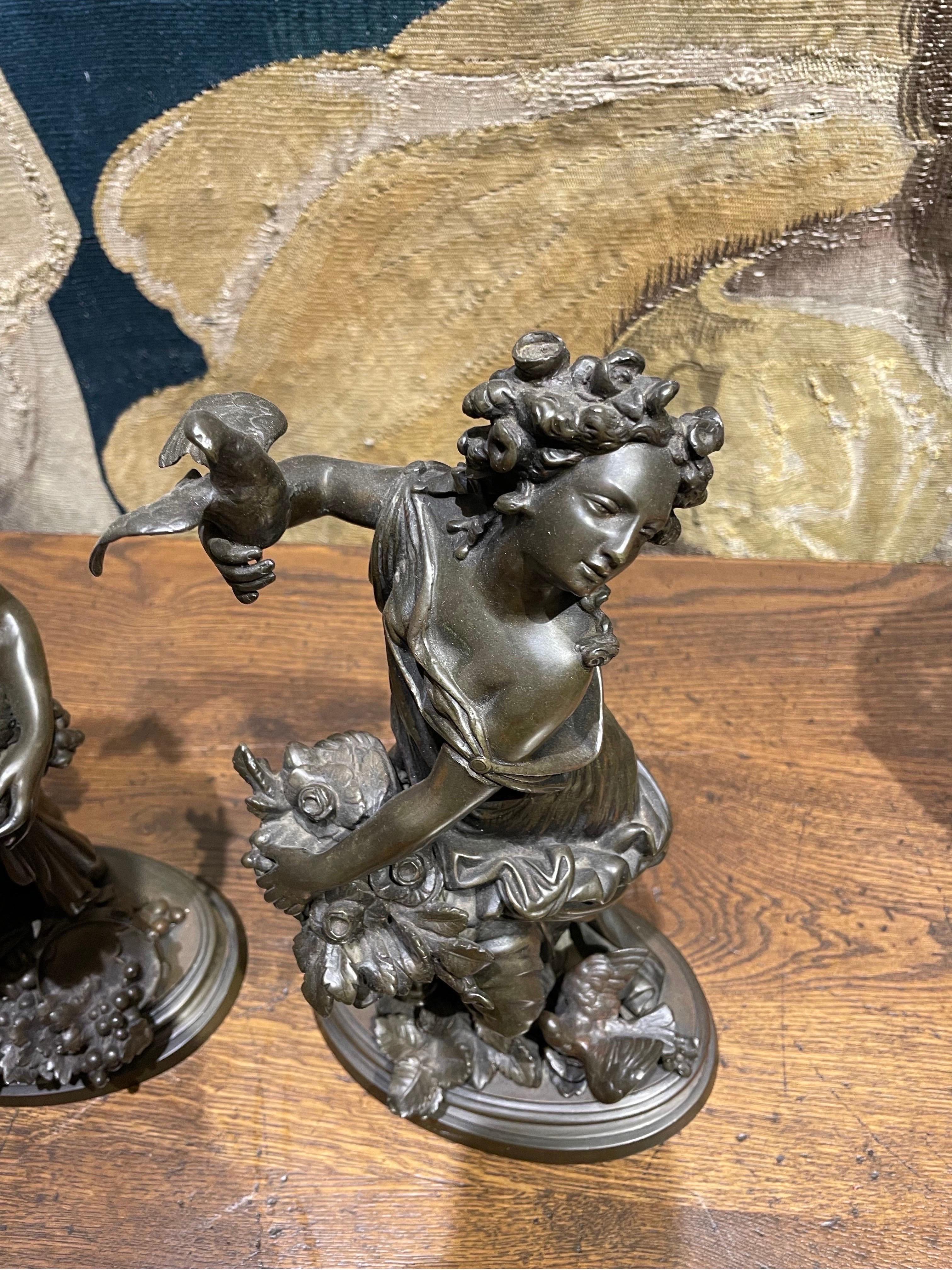 Coppia di figure allegoriche di autunno e primavera in bronzo francese della fine del XIX secolo in vendita 4