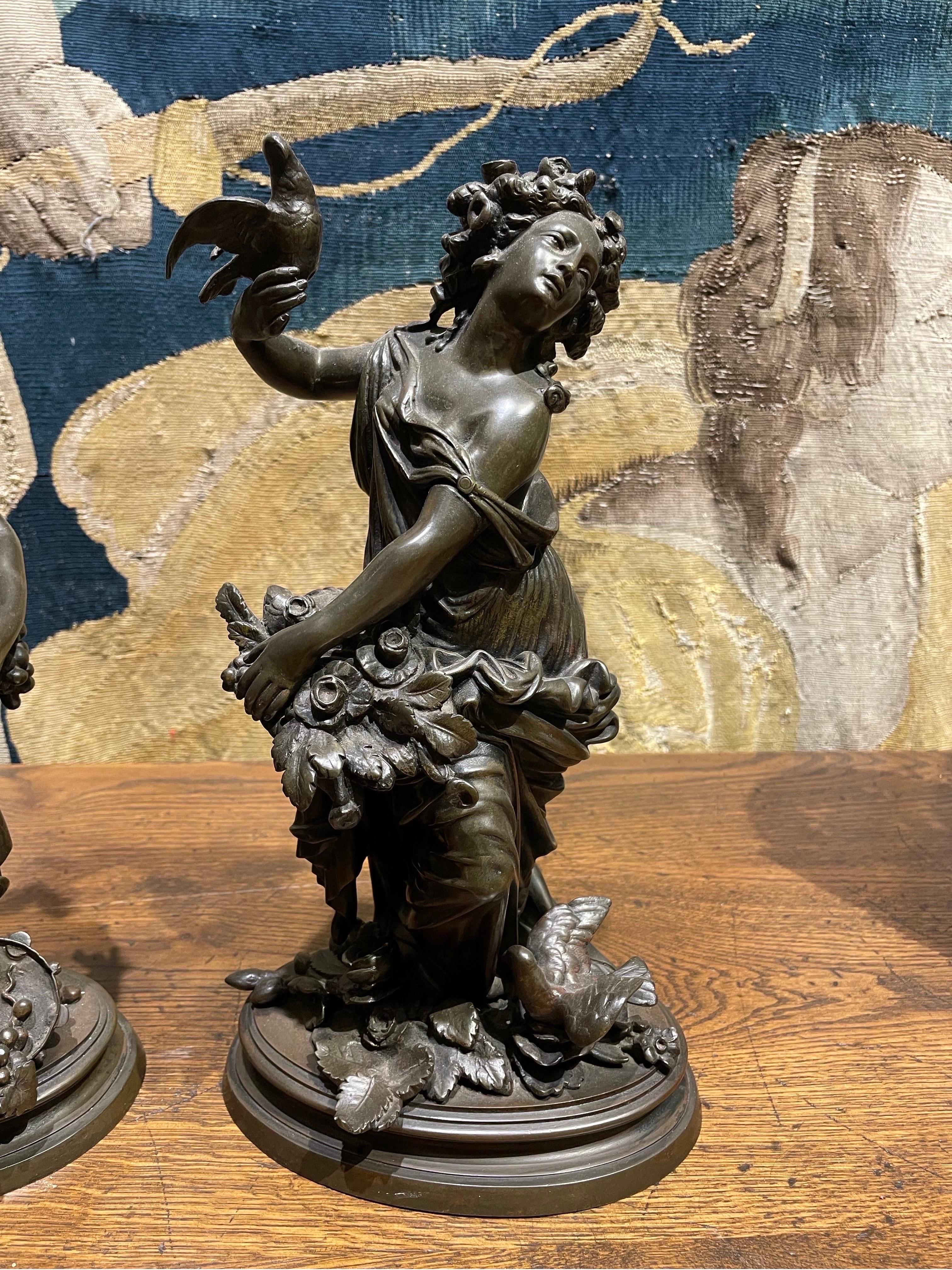 Coppia di figure allegoriche di autunno e primavera in bronzo francese della fine del XIX secolo In condizioni buone in vendita a ARMADALE, VIC