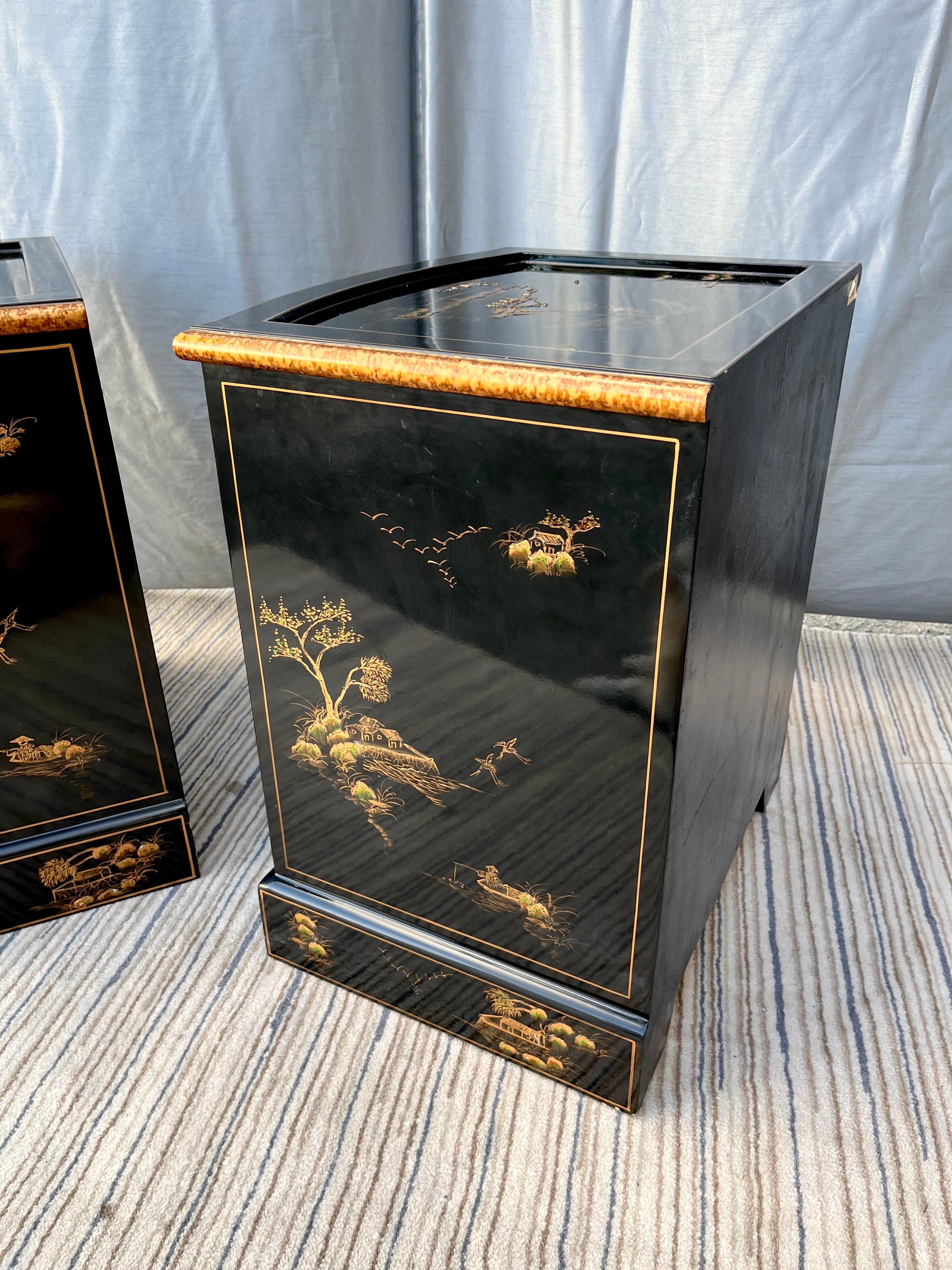 Pair of Late 20th Century Black Lacquered Chinoiserie Nightstands 7