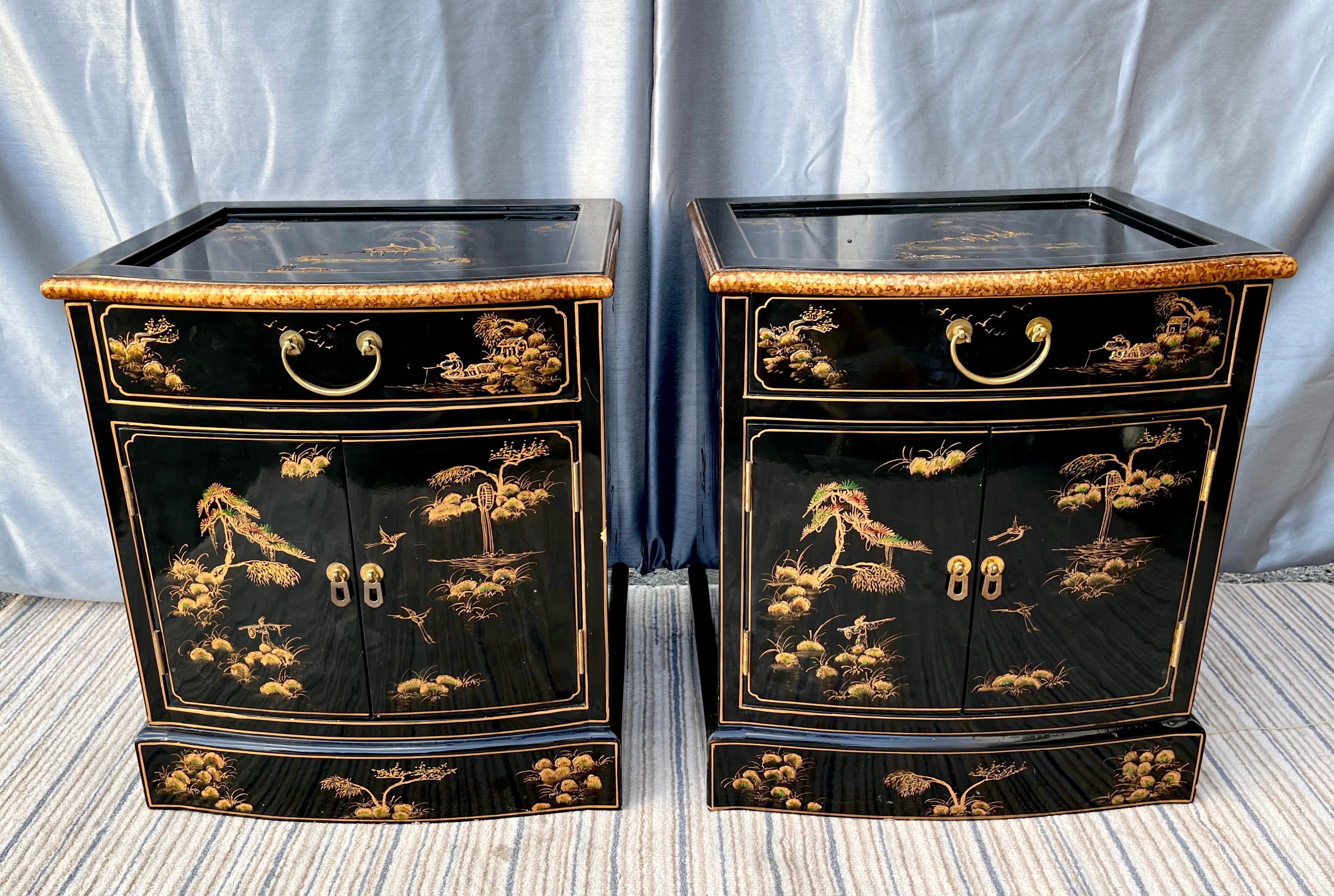 Chinese Pair of Late 20th Century Black Lacquered Chinoiserie Nightstands
