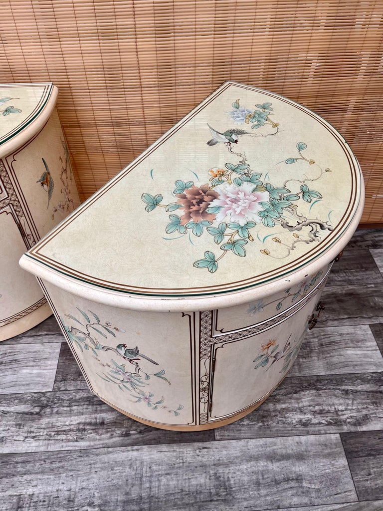 Pair of Late 20th Century Chinoiserie Lacquer Nightstands For Sale 4