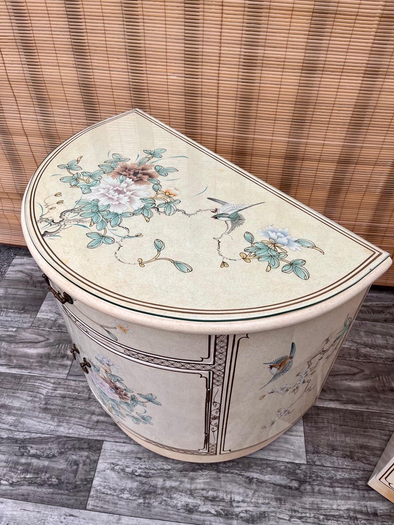 Pair of Late 20th Century Chinoiserie Lacquer Nightstands For Sale 5